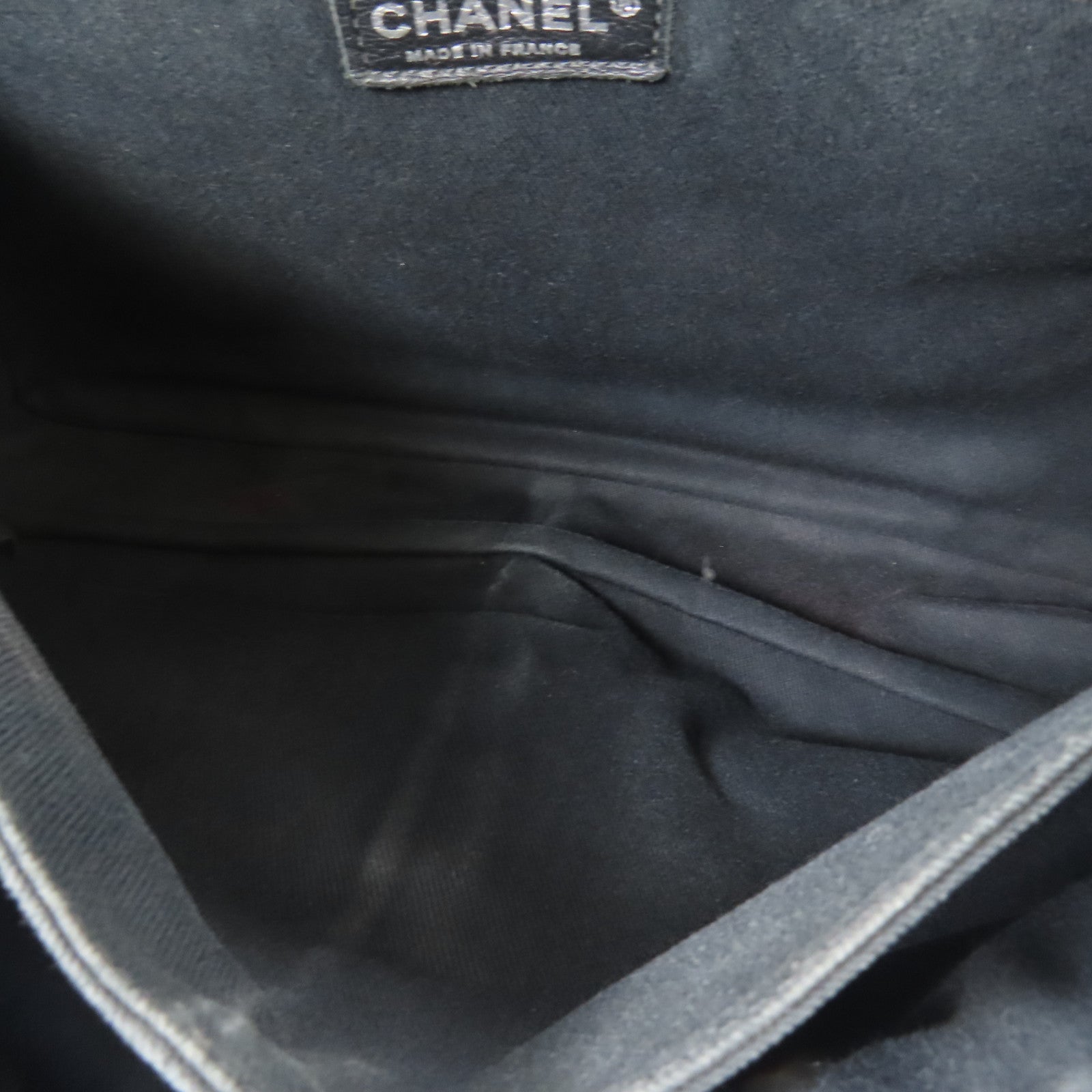CHANEL 牛皮皮革Split Pocket Flap銀扣肩背袋