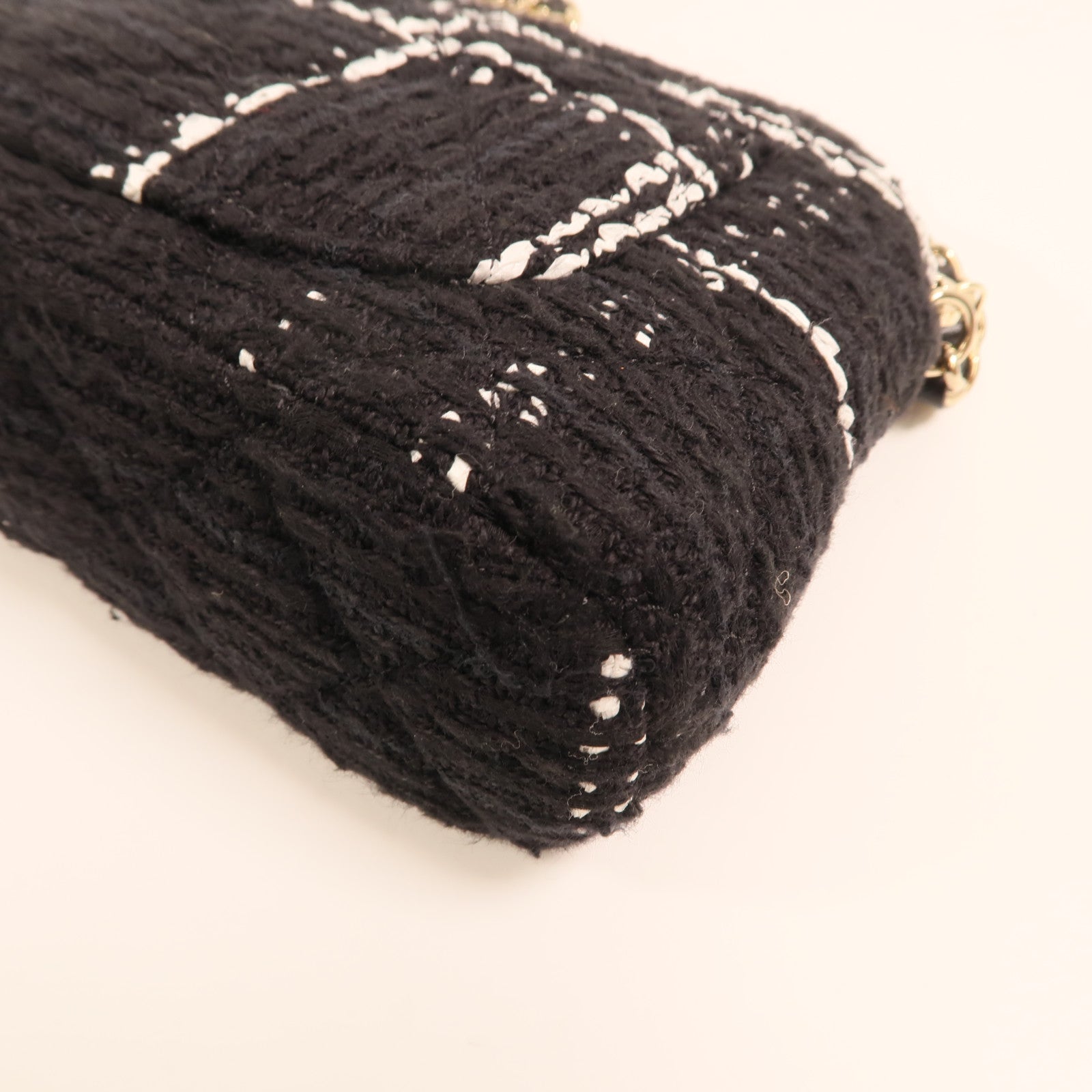 CHANEL 粗花呢Mini Clutch With Chain Bag金扣鏈帶肩背袋