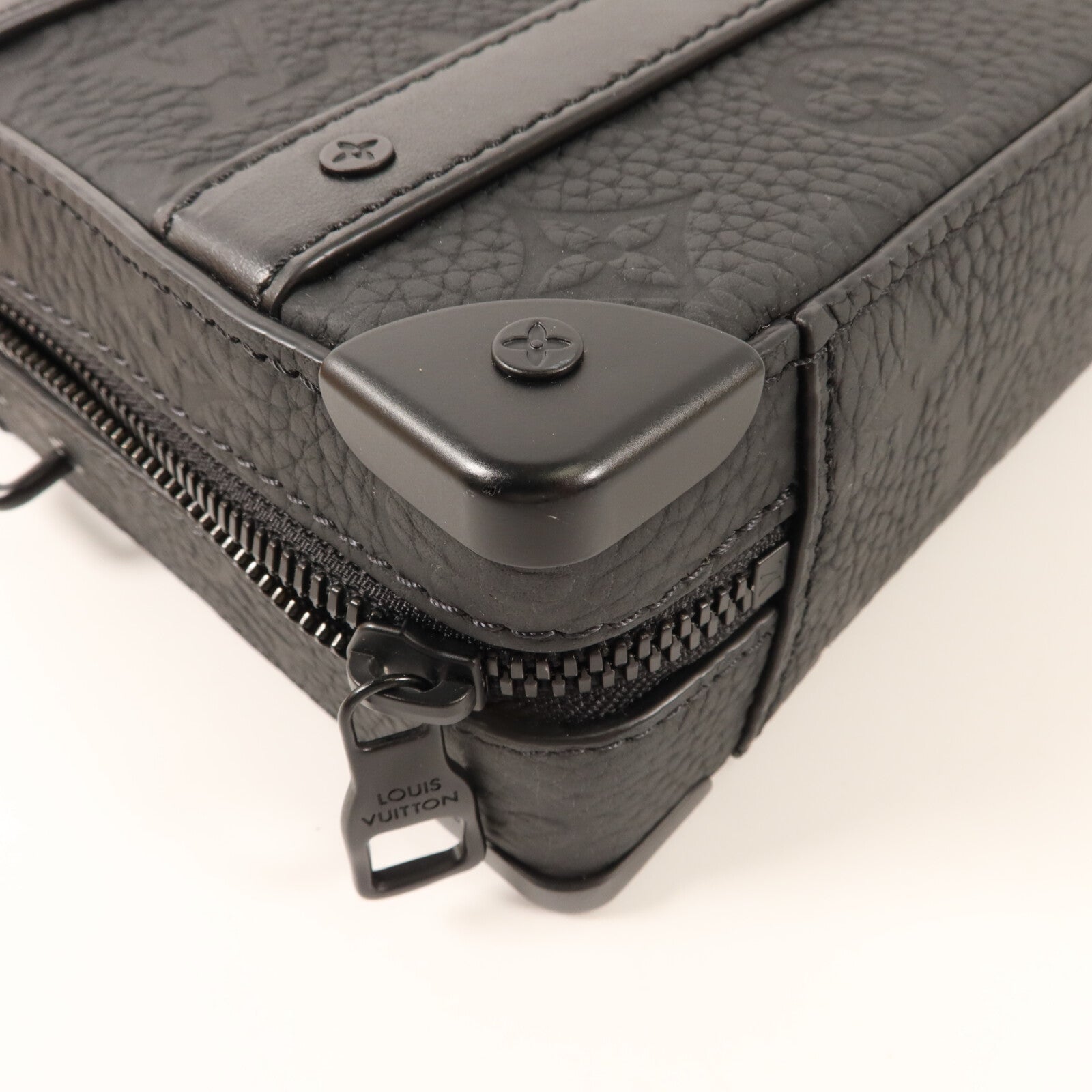 LOUIS VUITTON Monogram Taurillon Handle Soft Trunk肩背袋