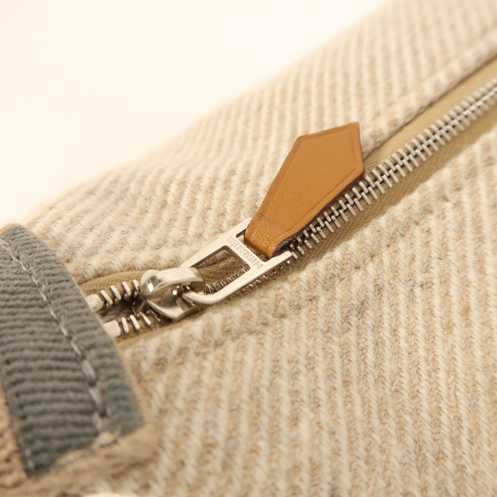 HERMES 羊毛Bride A Brac PM銀扣手挽袋