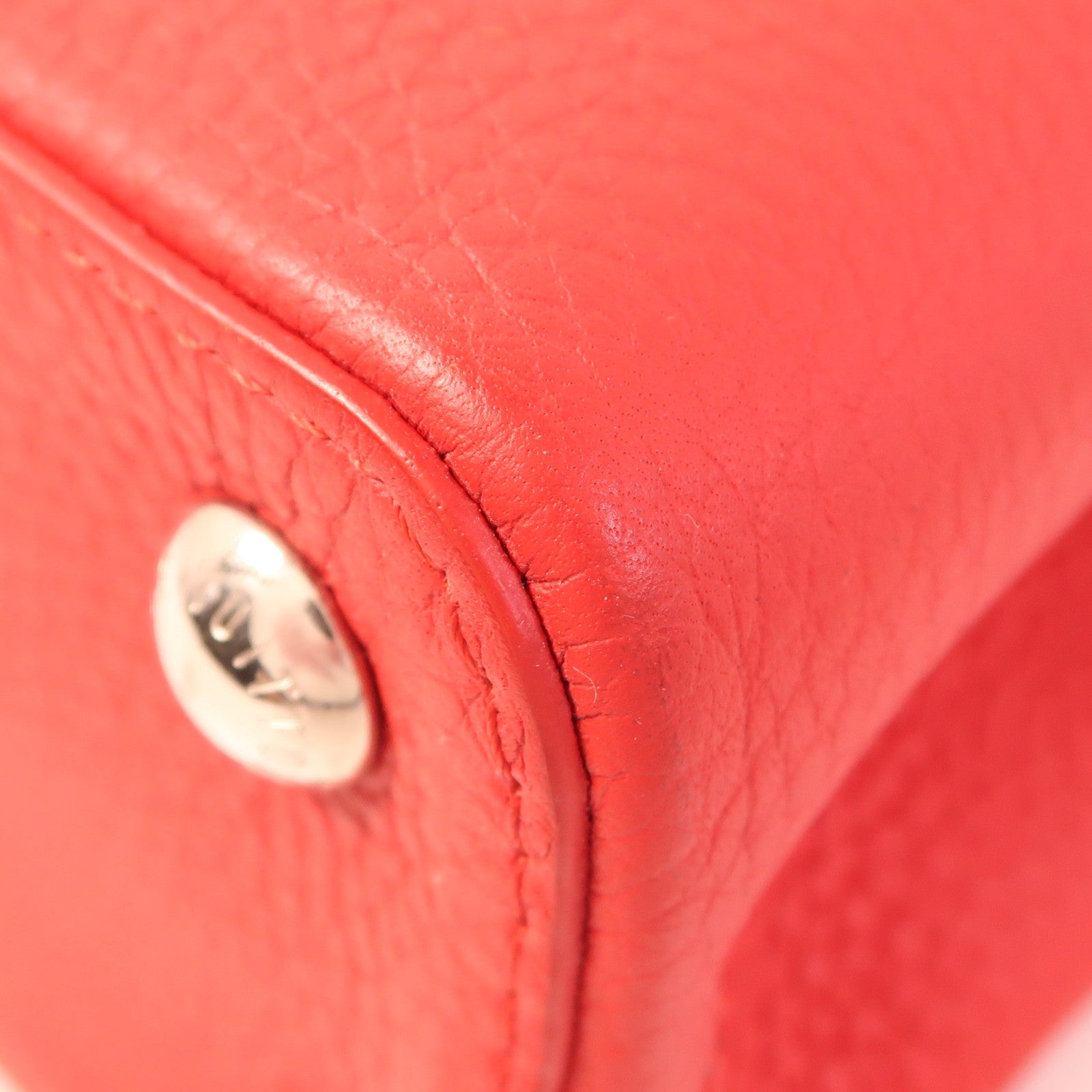 LOUIS VUITTON Taurillon Capucines BB銀扣手挽肩背兩用袋