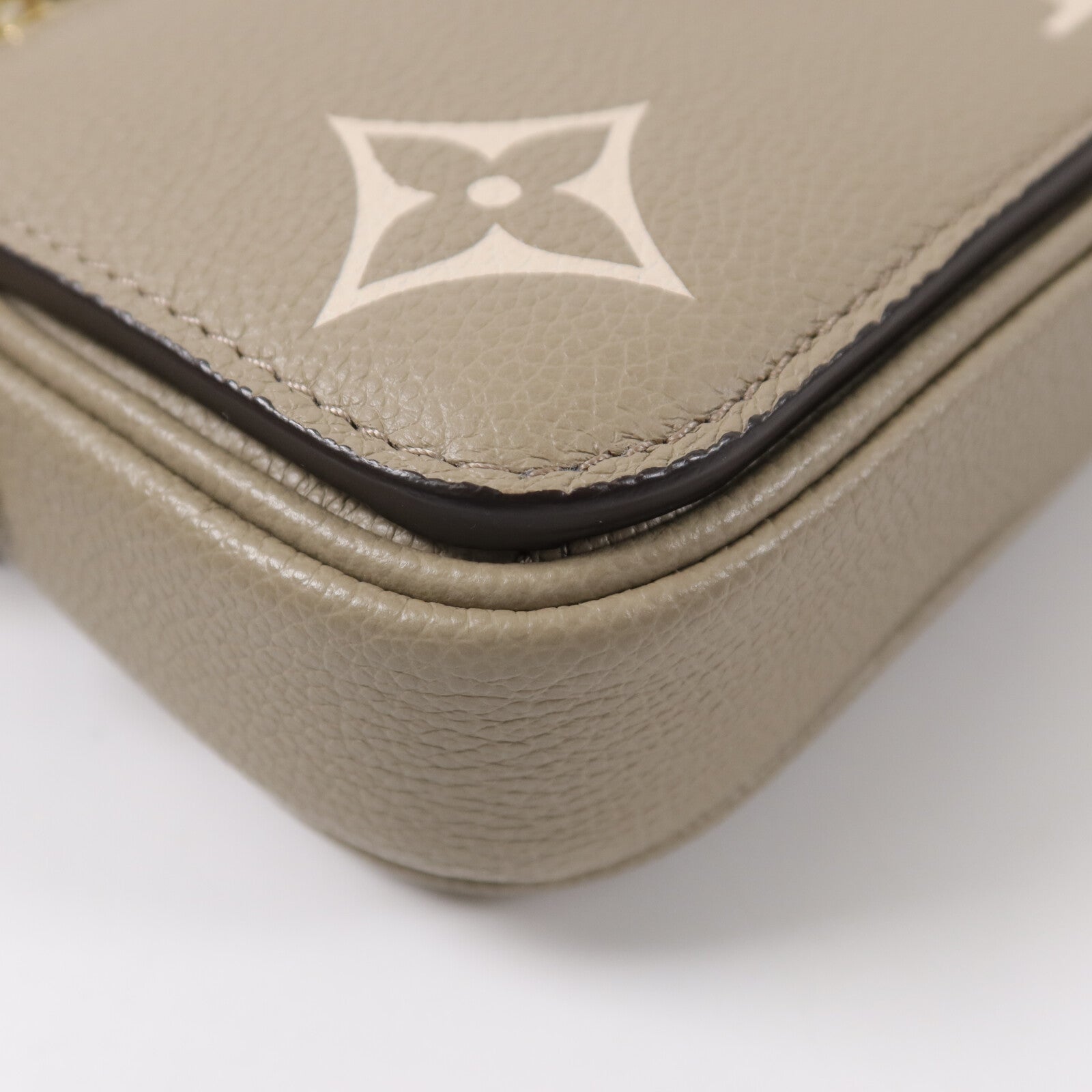 LOUIS VUITTON Monogram Empreinte Pochette Metis East West手挽肩背兩用袋