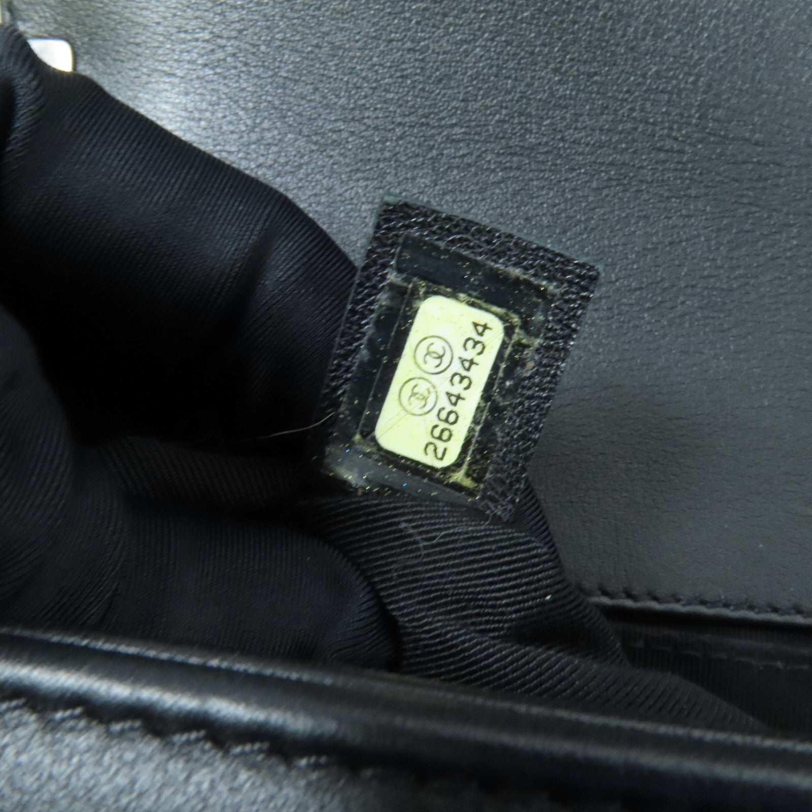 CHANEL 牛皮皮革Boy 25肩背袋