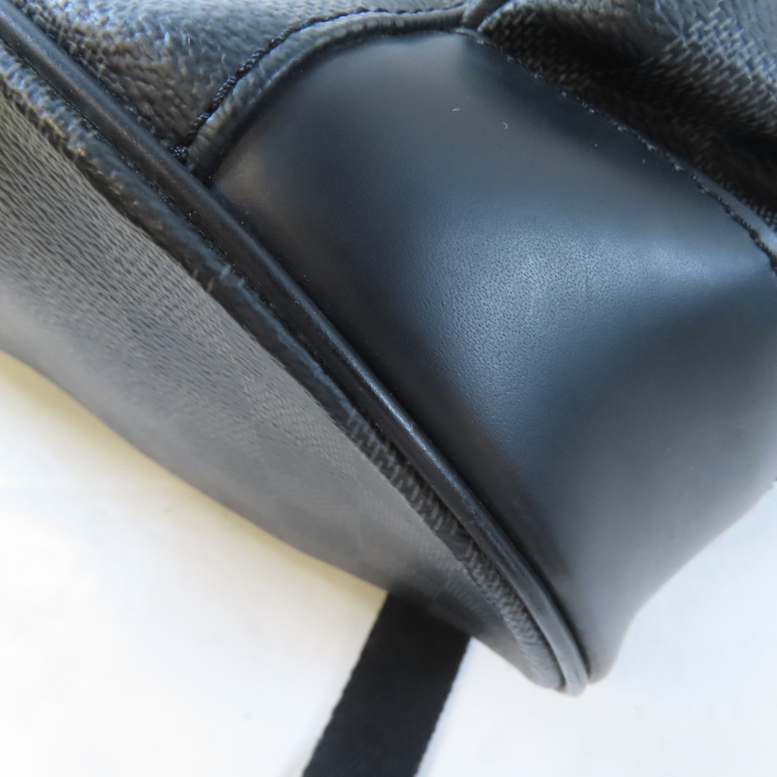 LOUIS VUITTON Damier Graphite Chistopher PM銀扣背包黑色