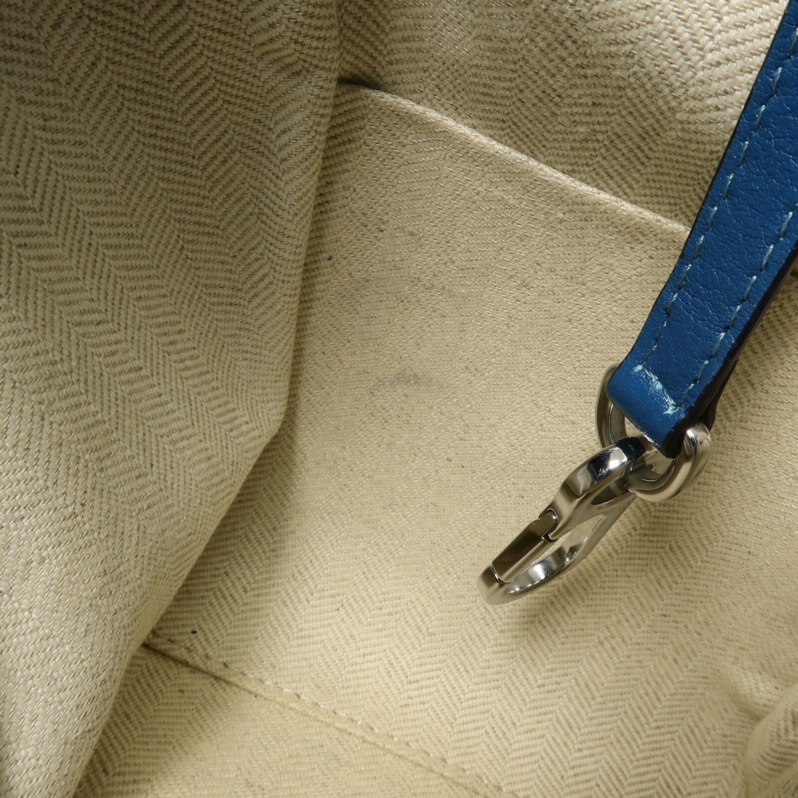 LOEWE 牛皮皮革Hammock Small手挽肩背兩用袋