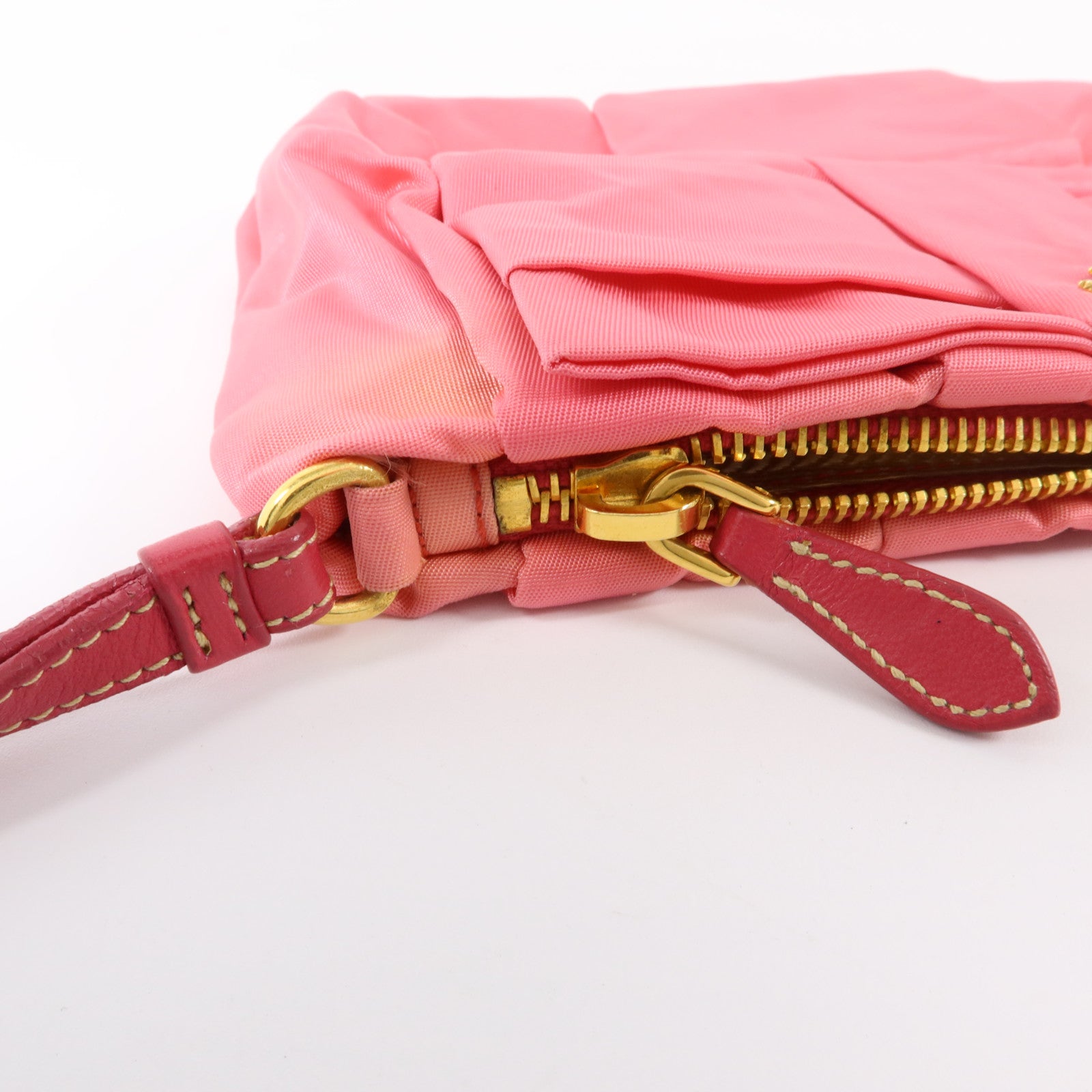 PRADA 尼龍Tessuto Ribbon Bow Pouch小袋
