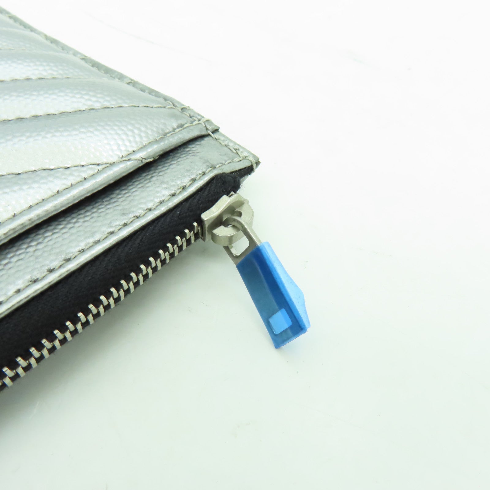 SAINT LAURENT 【激減優惠】牛皮皮革Clutch Bag銀扣錢包銀色