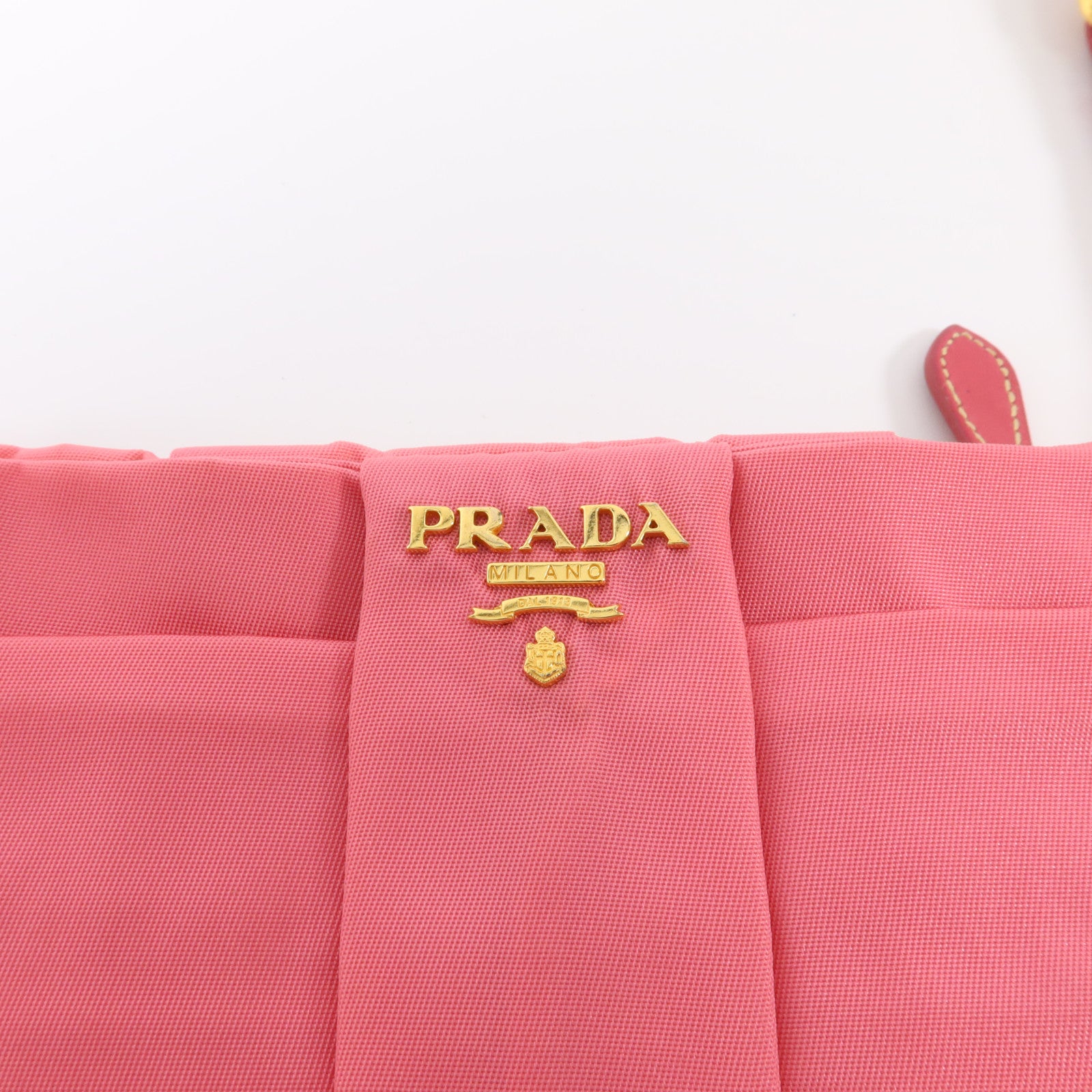 PRADA 尼龍Tessuto Ribbon Bow Pouch小袋