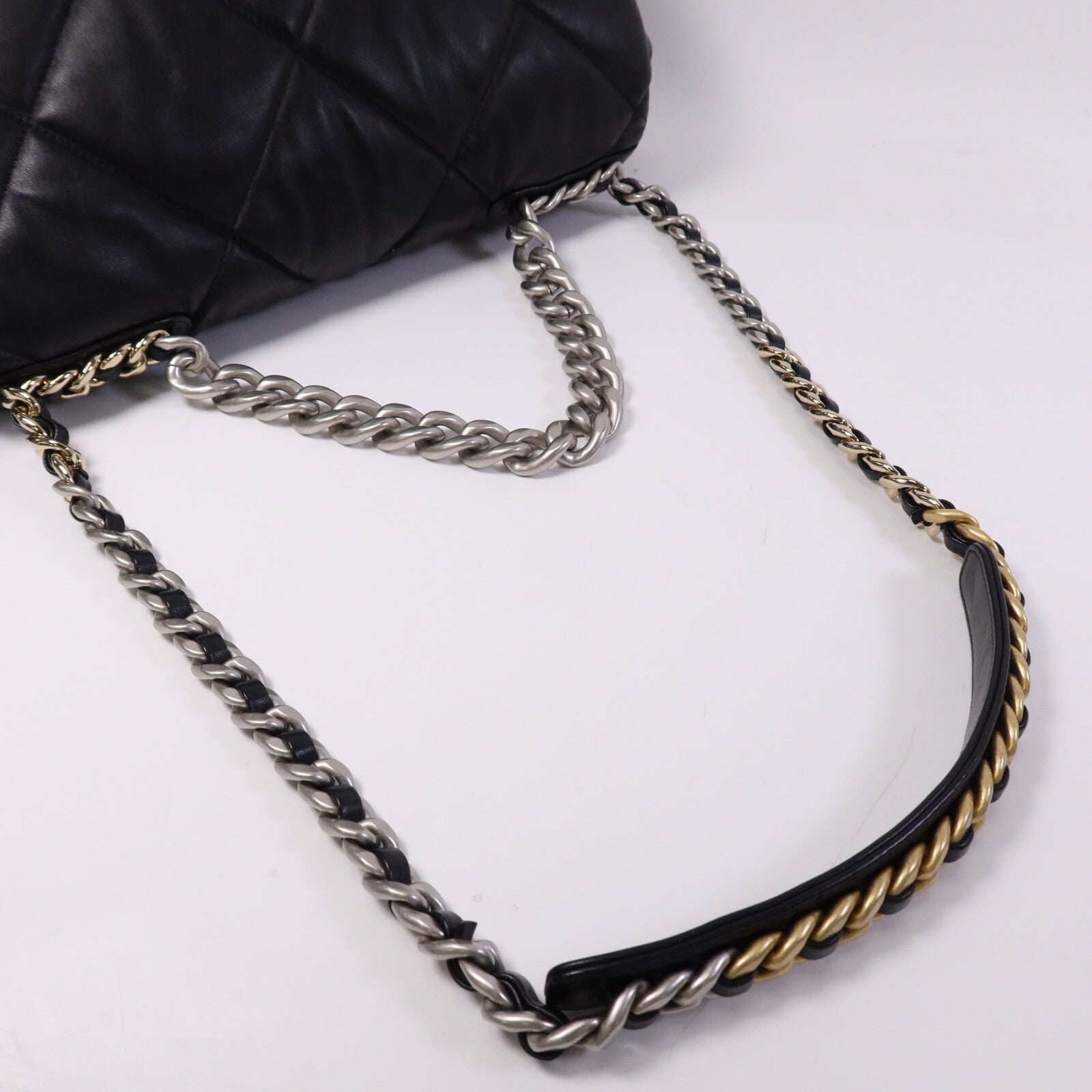 CHANEL 羊皮皮革Chanel 19 Large鏈帶手挽肩背兩用袋