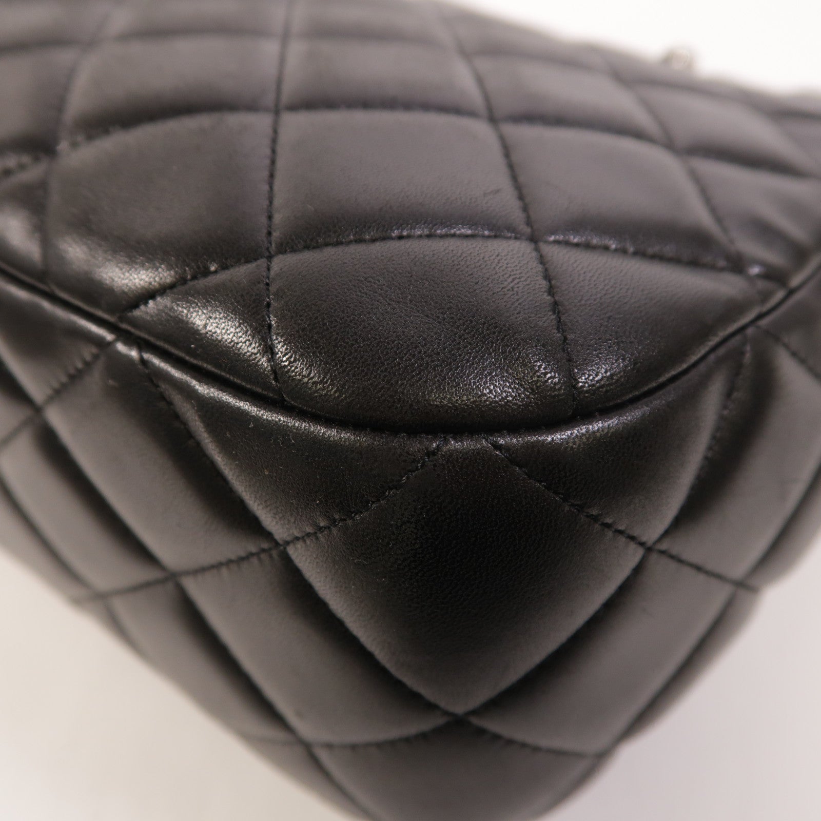CHANEL 羊皮皮革Chain Shoulder銀扣鏈帶肩背袋