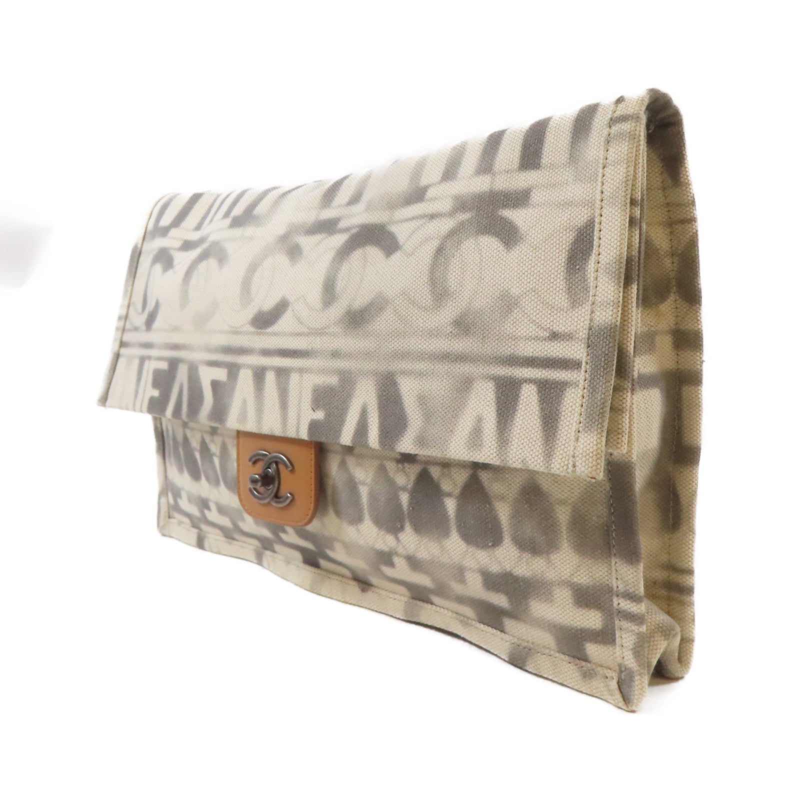 CHANEL 【激減優惠】帆布Clutch銀扣手拿包白色/灰色
