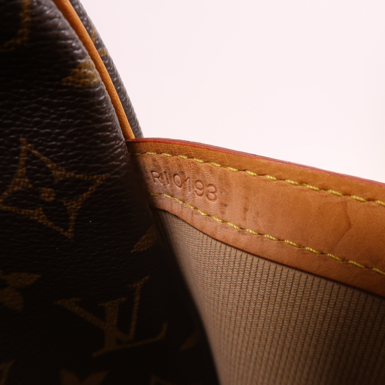 LOUIS VUITTON Monogram Reporter PM金扣肩背袋棕色