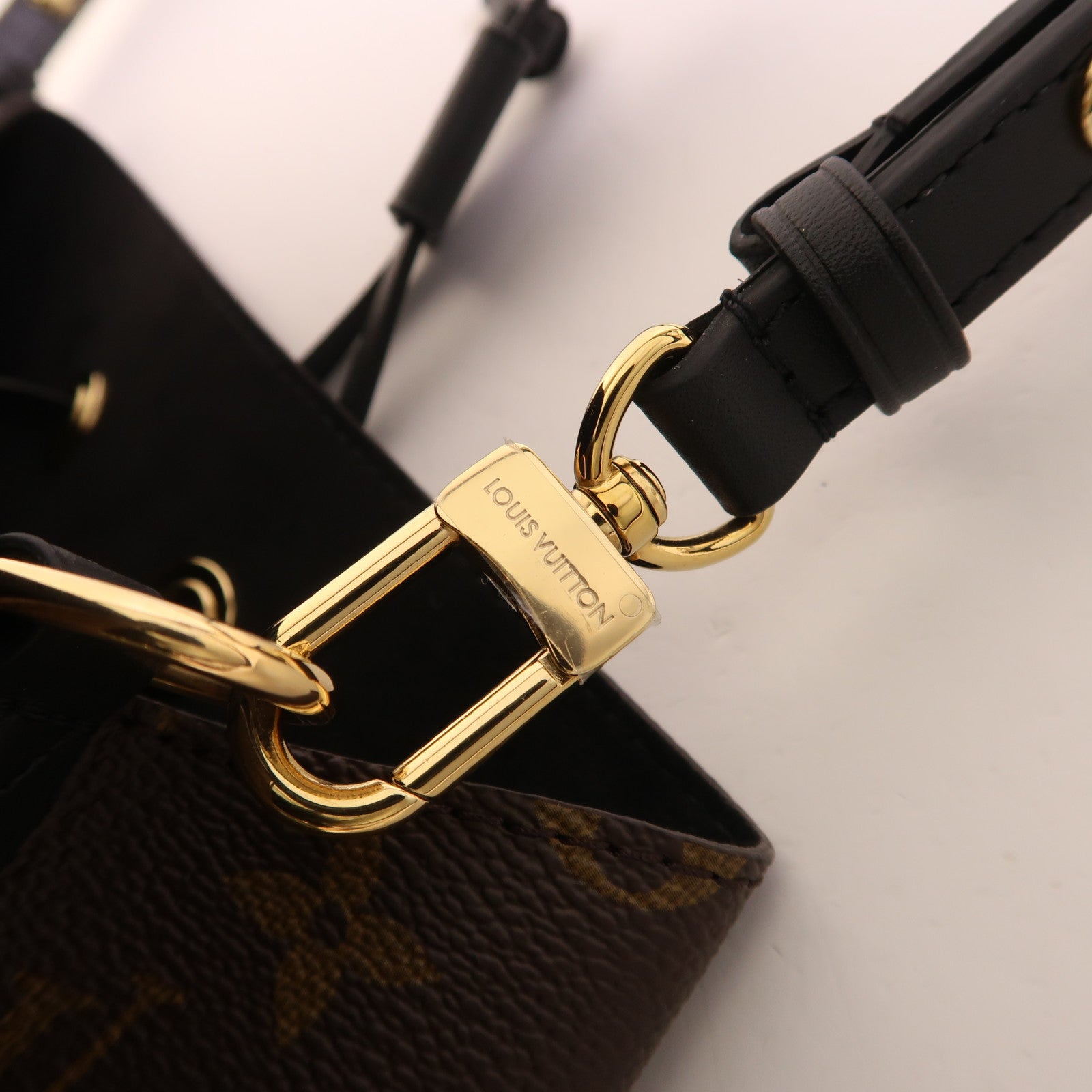 LOUIS VUITTON Monogram Neo Noe MM金扣肩背袋