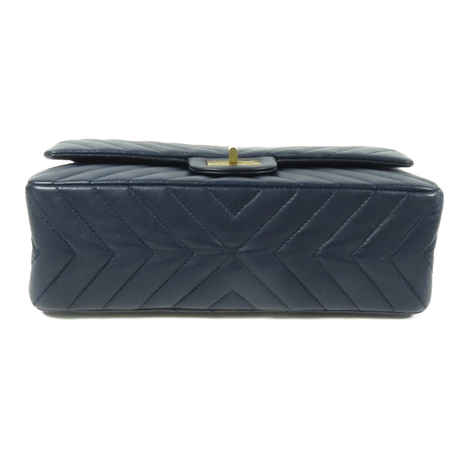 CHANEL 牛皮皮革2.55金扣鏈帶肩背袋