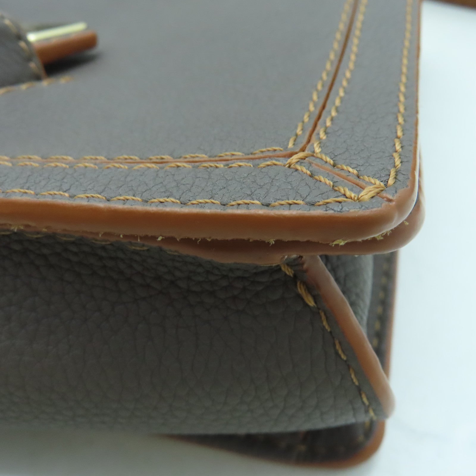 LOEWE 牛皮皮革Shoulder Bag金扣肩背袋灰色