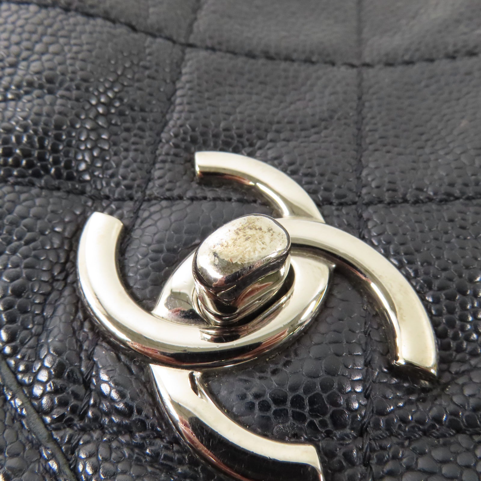CHANEL 牛皮皮革Split Pocket Flap銀扣肩背袋