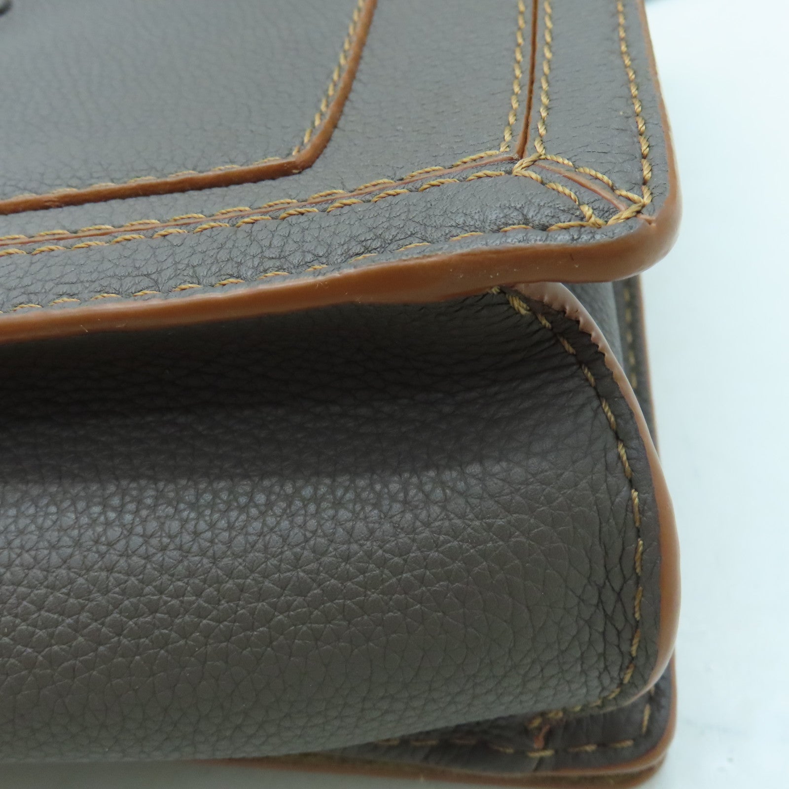 LOEWE 牛皮皮革Shoulder Bag金扣肩背袋灰色