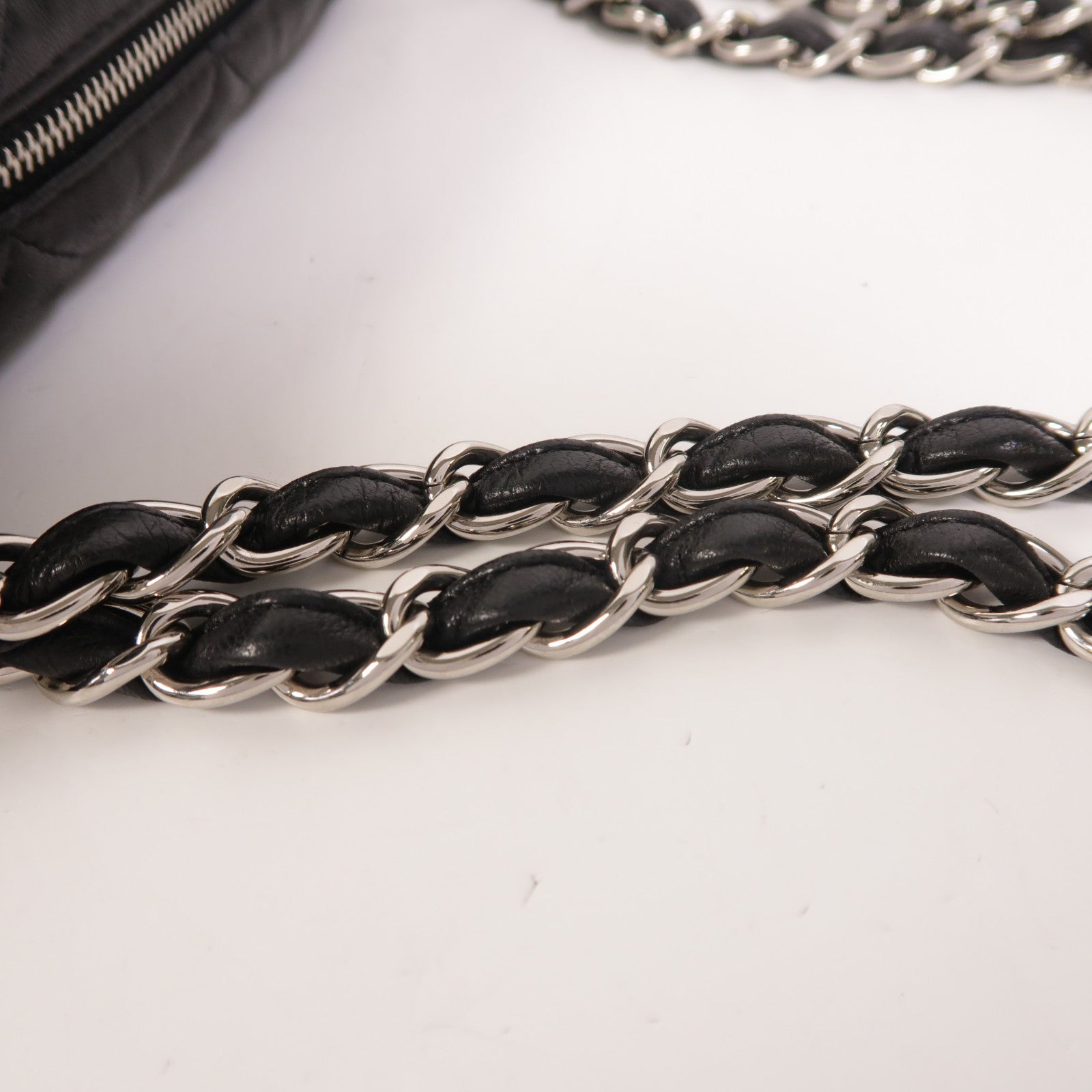 CHANEL 羊皮皮革Chain Shoulder銀扣鏈帶肩背袋