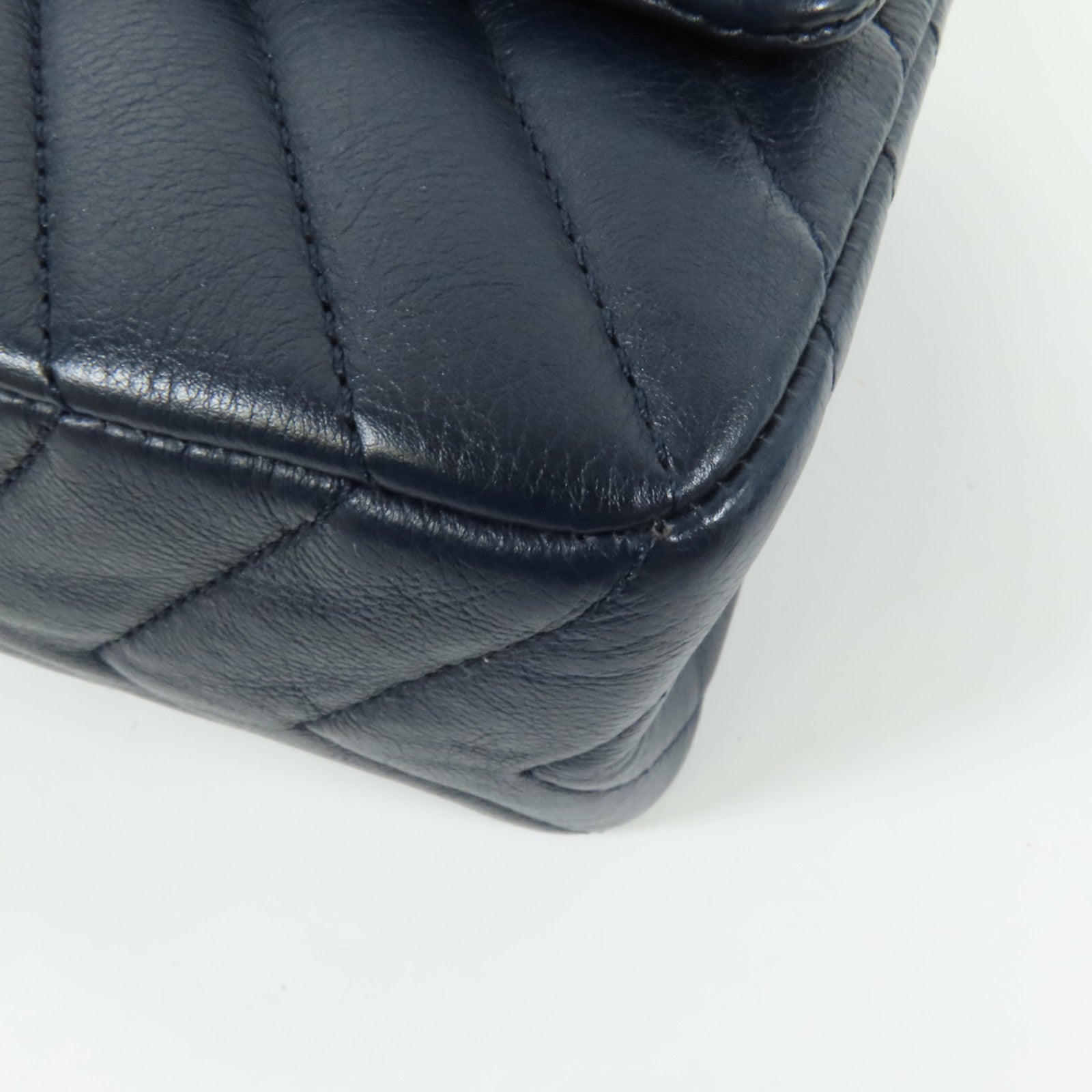 CHANEL 牛皮皮革2.55金扣鏈帶肩背袋