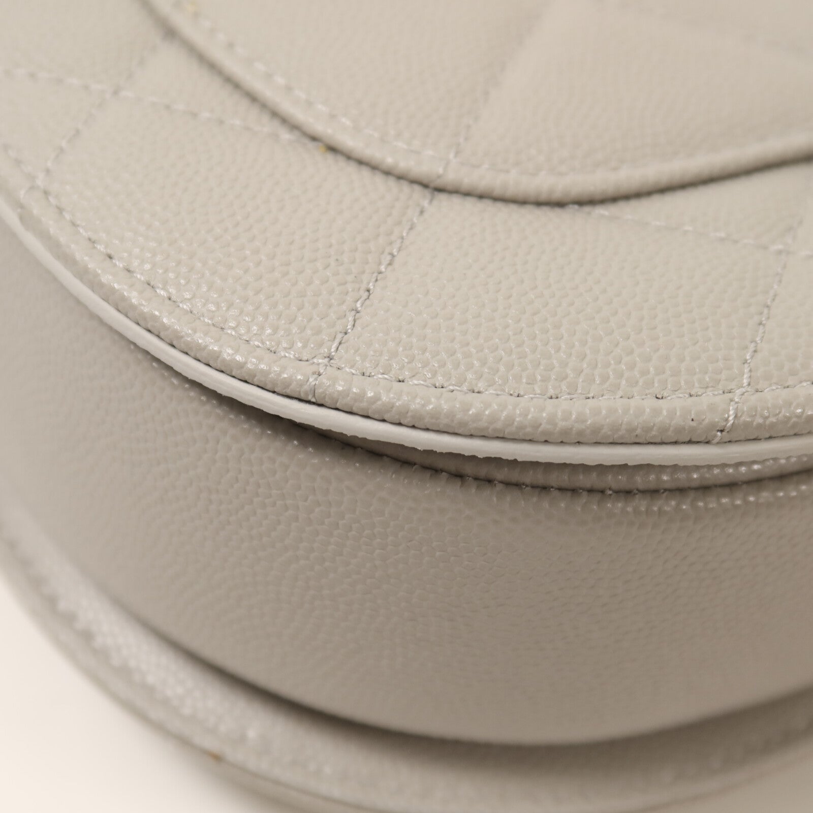 CHANEL 牛皮皮革Round Messenger Bag 21S金扣鏈帶肩背袋