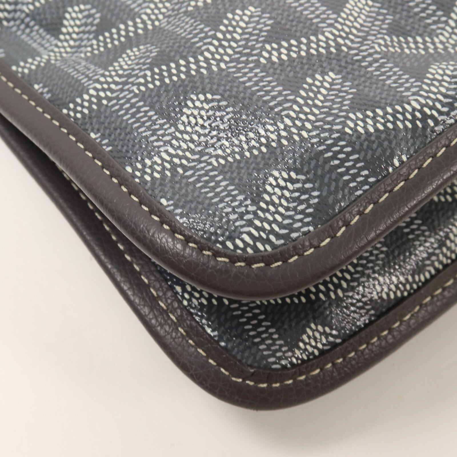 GOYARD 塗層帆布Plumet Pocket肩背袋
