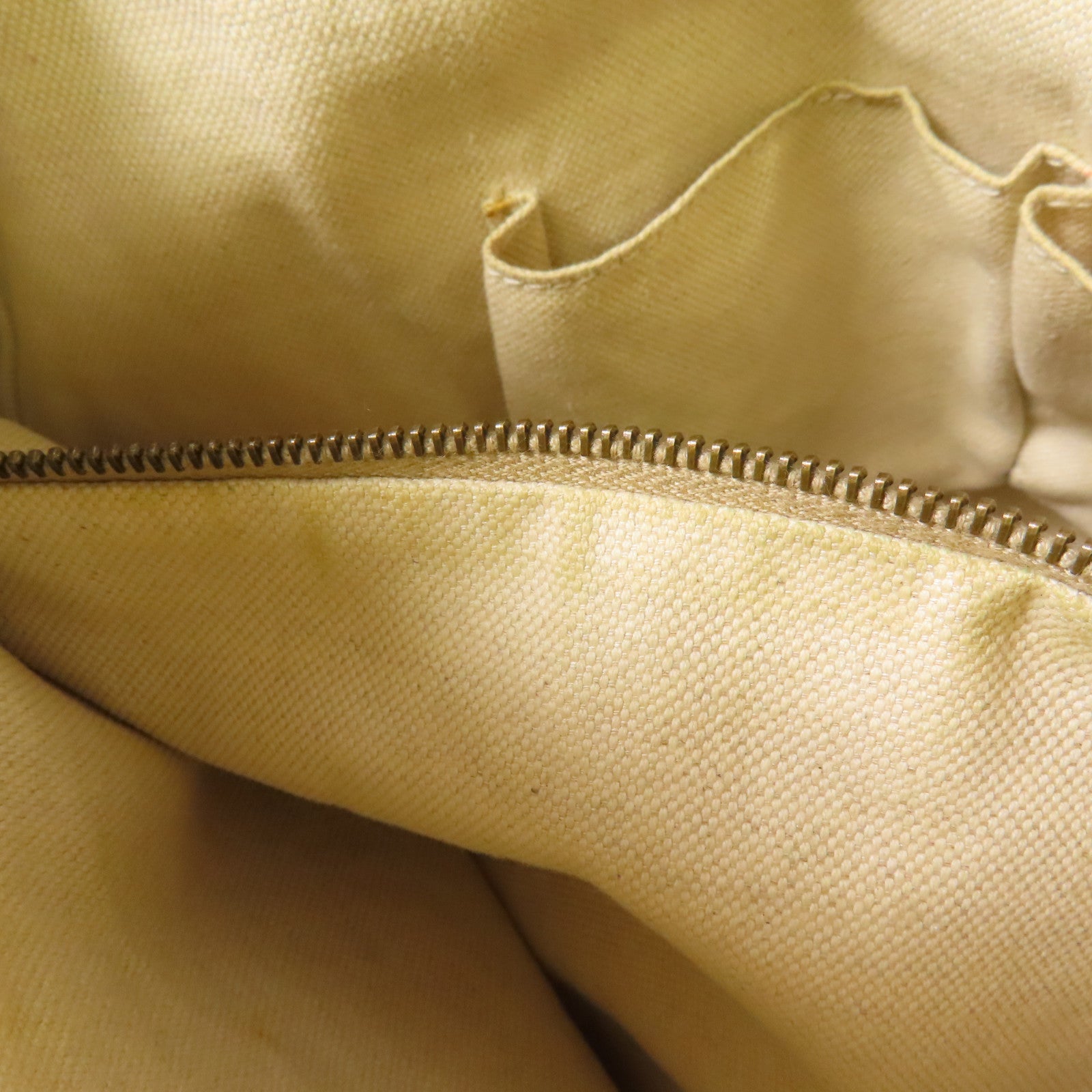 GUCCI 牛皮皮革Shoulder Bag金扣肩背袋