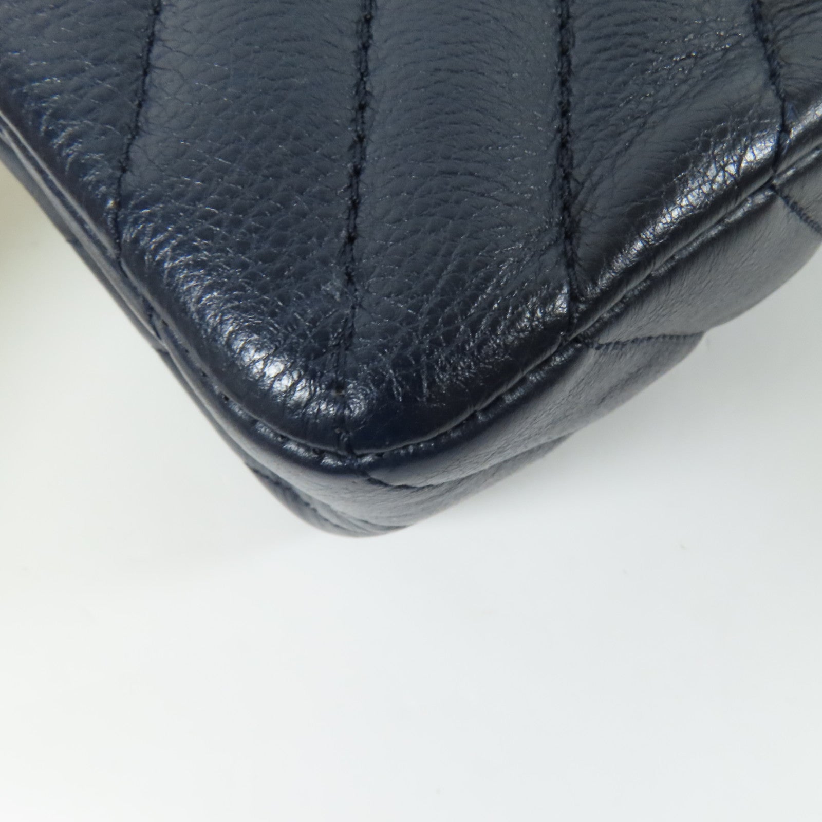 CHANEL 【激減優惠】牛皮皮革2.55金扣鏈帶肩背袋