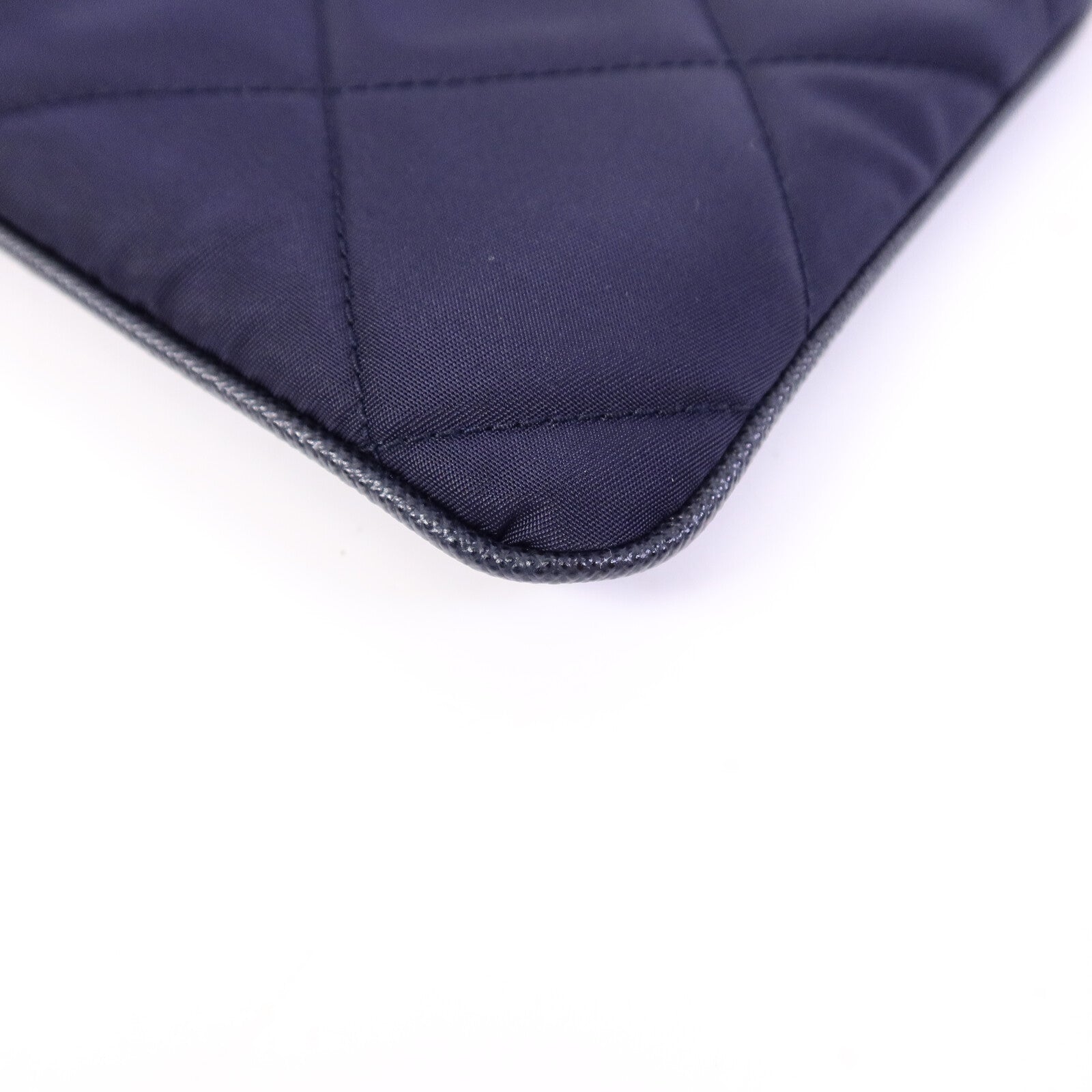 PRADA 尼龍Quilted Re-Nylon Pouch鏈帶肩背袋