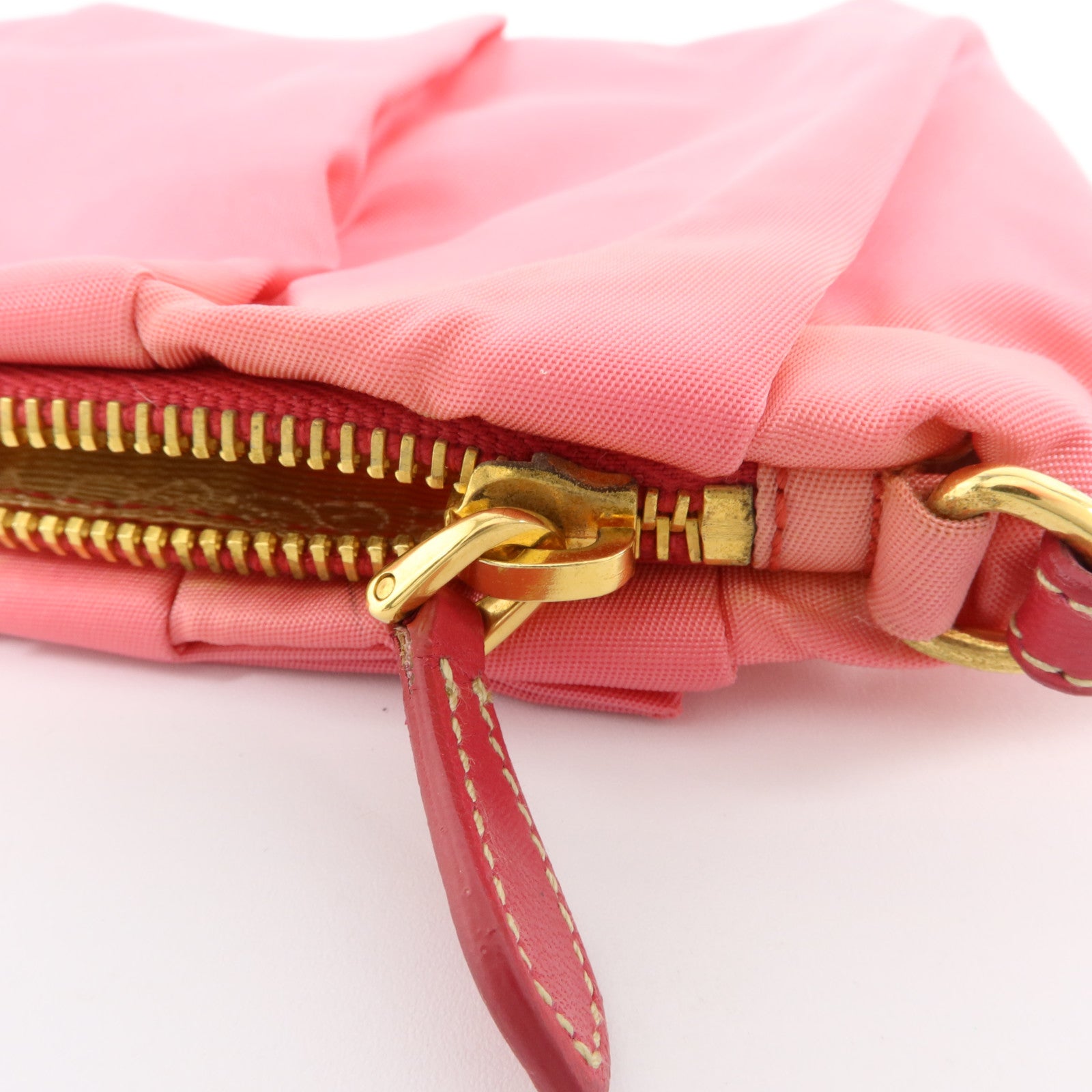 PRADA 尼龍Tessuto Ribbon Bow Pouch小袋