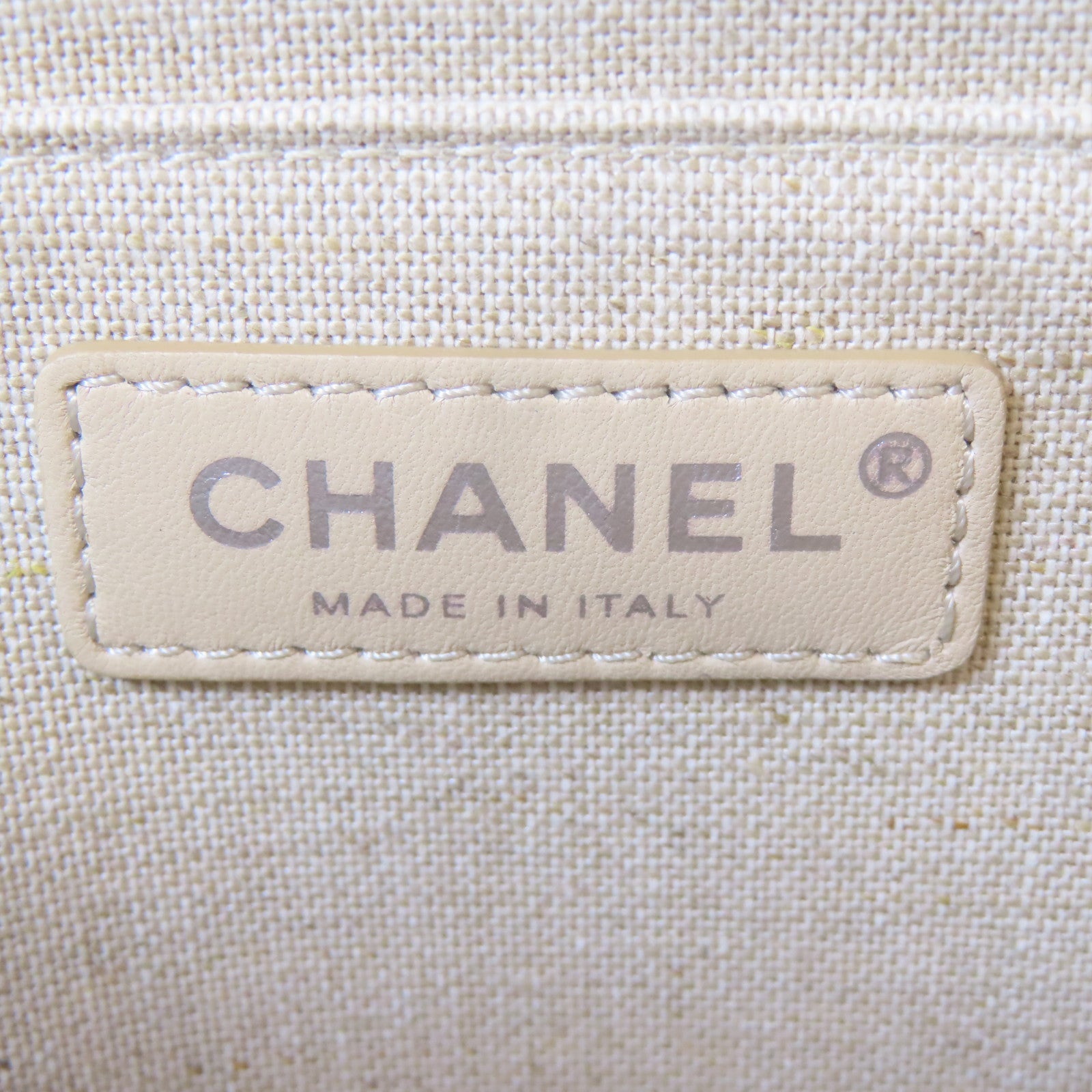 CHANEL 【激減優惠】帆布Clutch銀扣手拿包白色/灰色