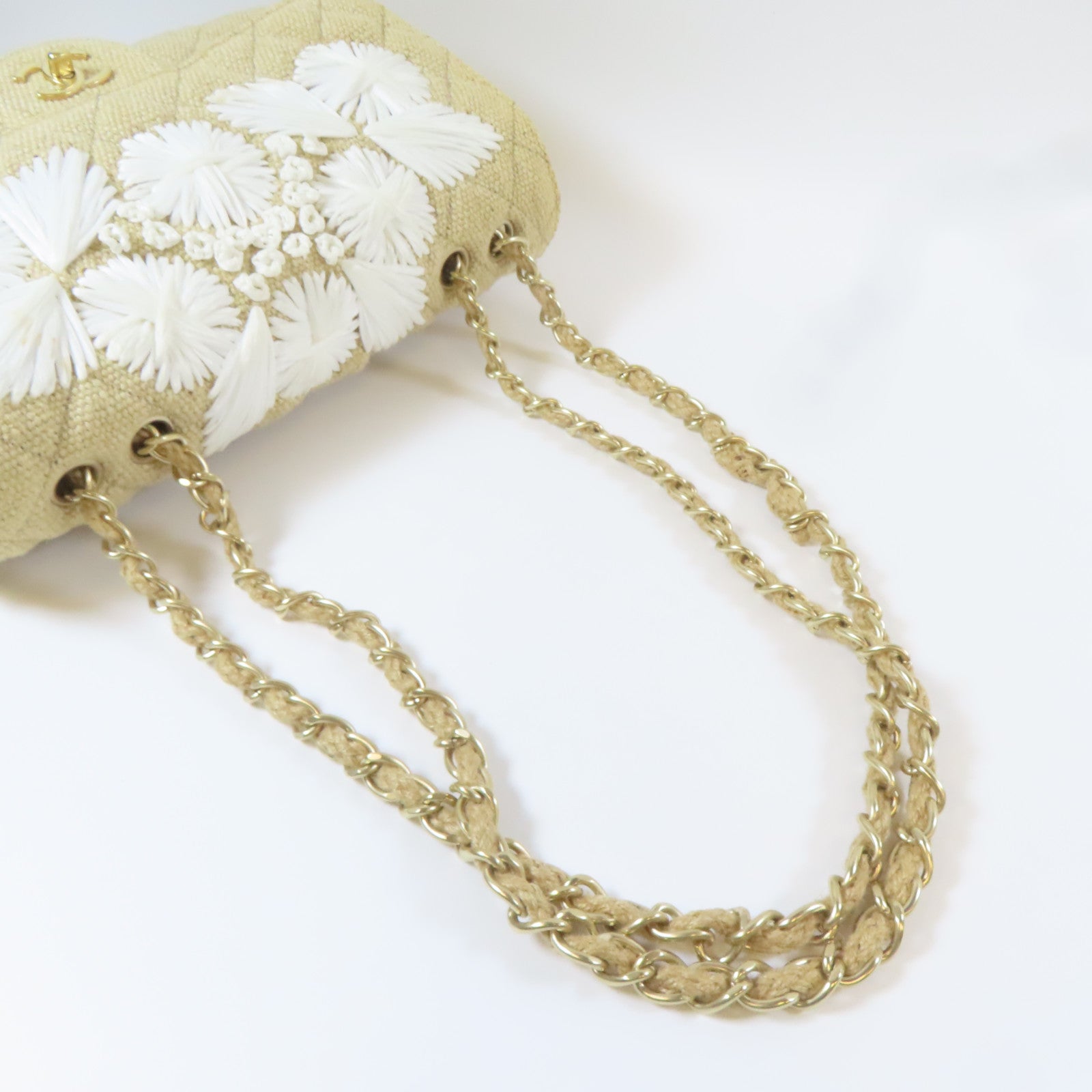 CHANEL **【激減優惠】菱格麻質Chain Shoulder金扣鏈帶肩背袋米色