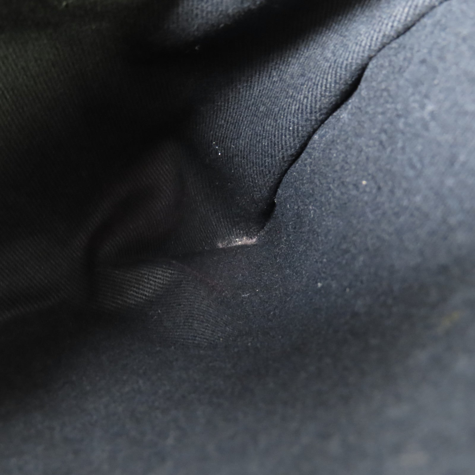 CHANEL 牛皮皮革Split Pocket Flap銀扣肩背袋