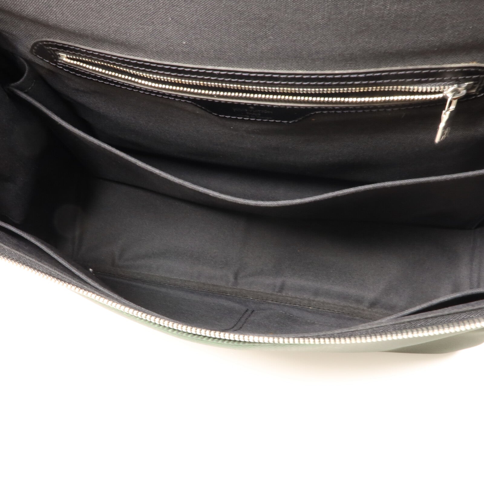 LOUIS VUITTON Taiga Taimyr肩背袋