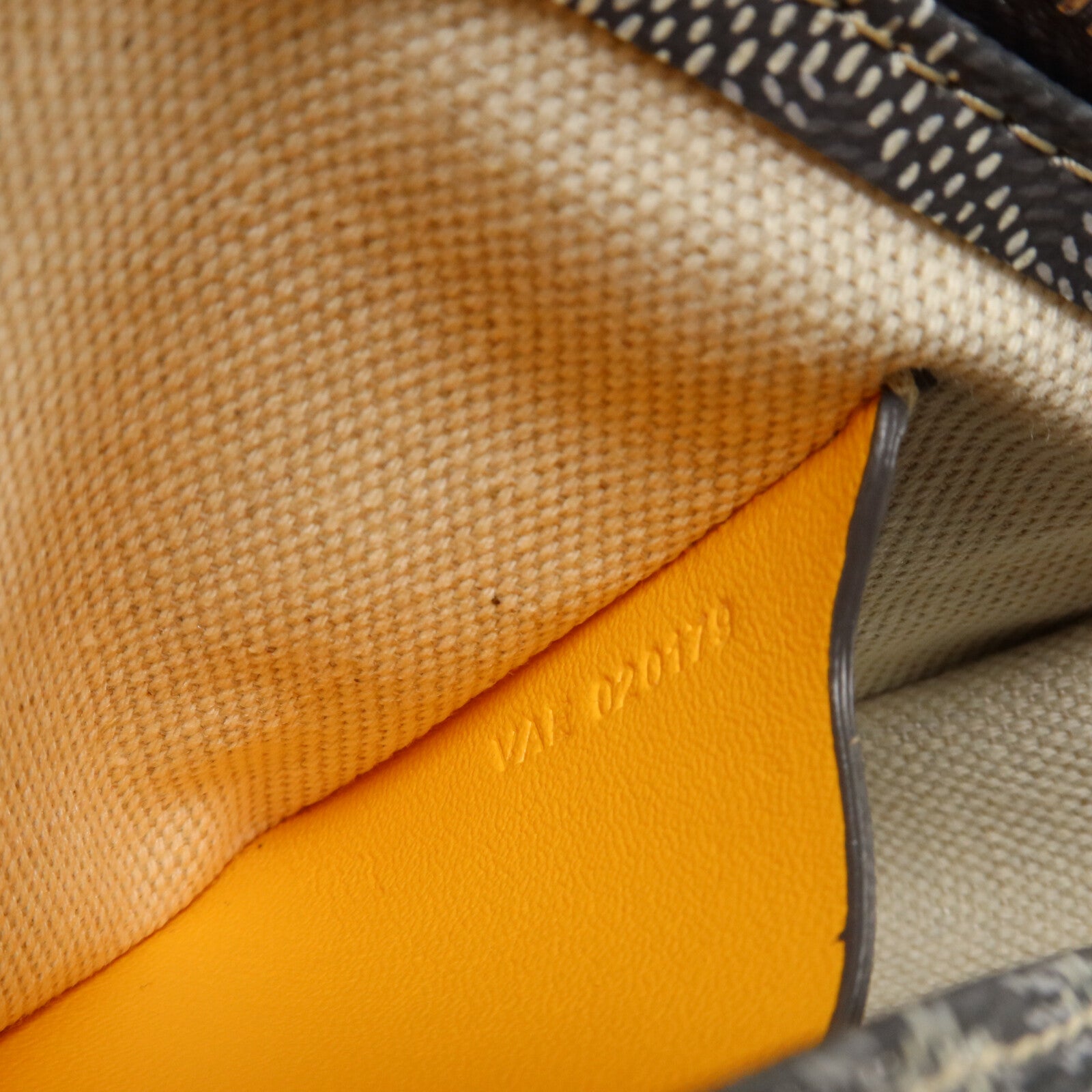 GOYARD 塗層帆布Plumet Pocket肩背袋