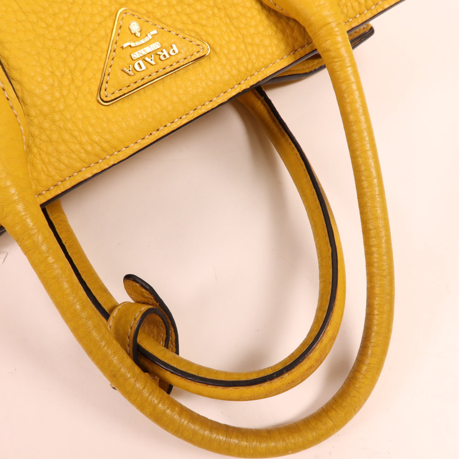 PRADA 牛皮皮革2 Way Shoulder金扣手挽袋