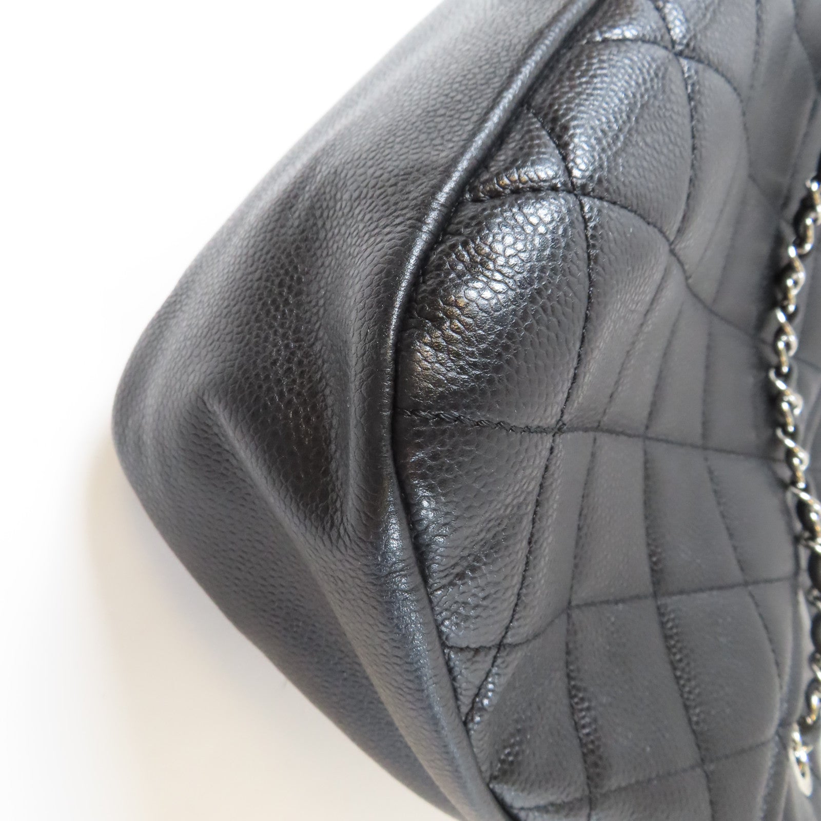 CHANEL 菱格Caviar皮革Chain Shoulder銀扣肩背袋黑色