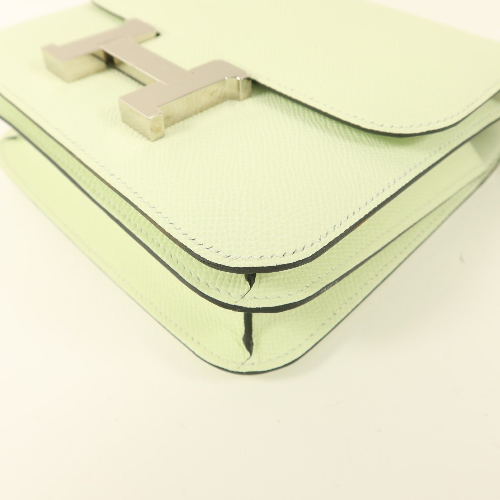 HERMES Epsom皮革Constance Mini II銀扣肩背袋Vert Fizz