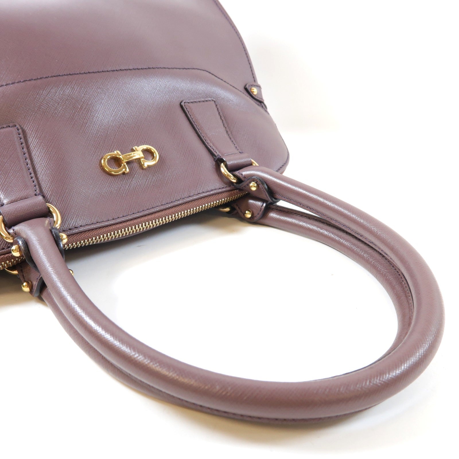 Salvatore Ferragamo 牛皮皮革Hand Bag金扣手挽袋紫色
