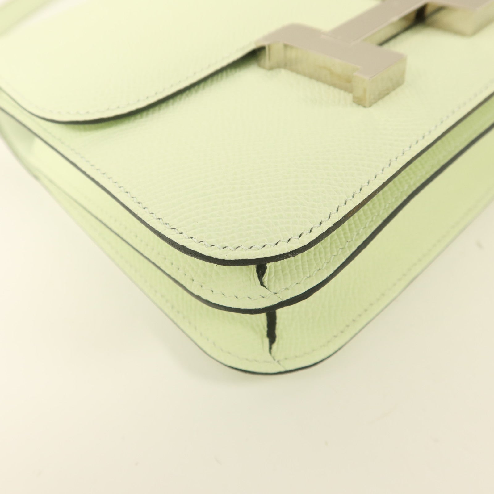 HERMES Epsom皮革Constance Mini II銀扣肩背袋Vert Fizz