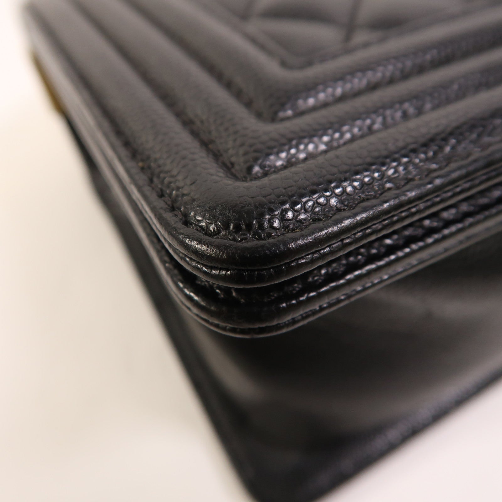 CHANEL 牛皮皮革Boy 25金扣鏈帶肩背袋