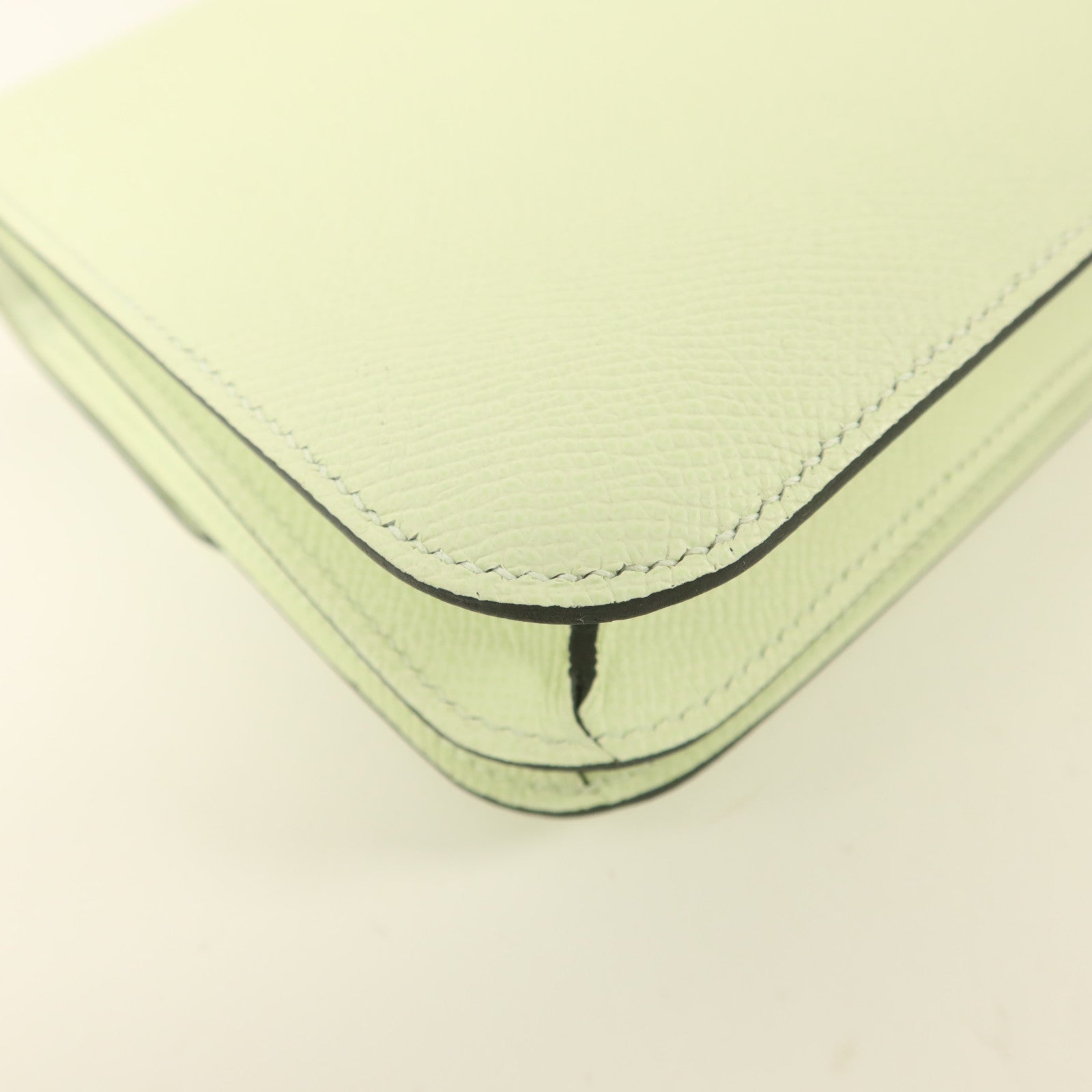 HERMES Epsom皮革Constance Mini II銀扣肩背袋Vert Fizz
