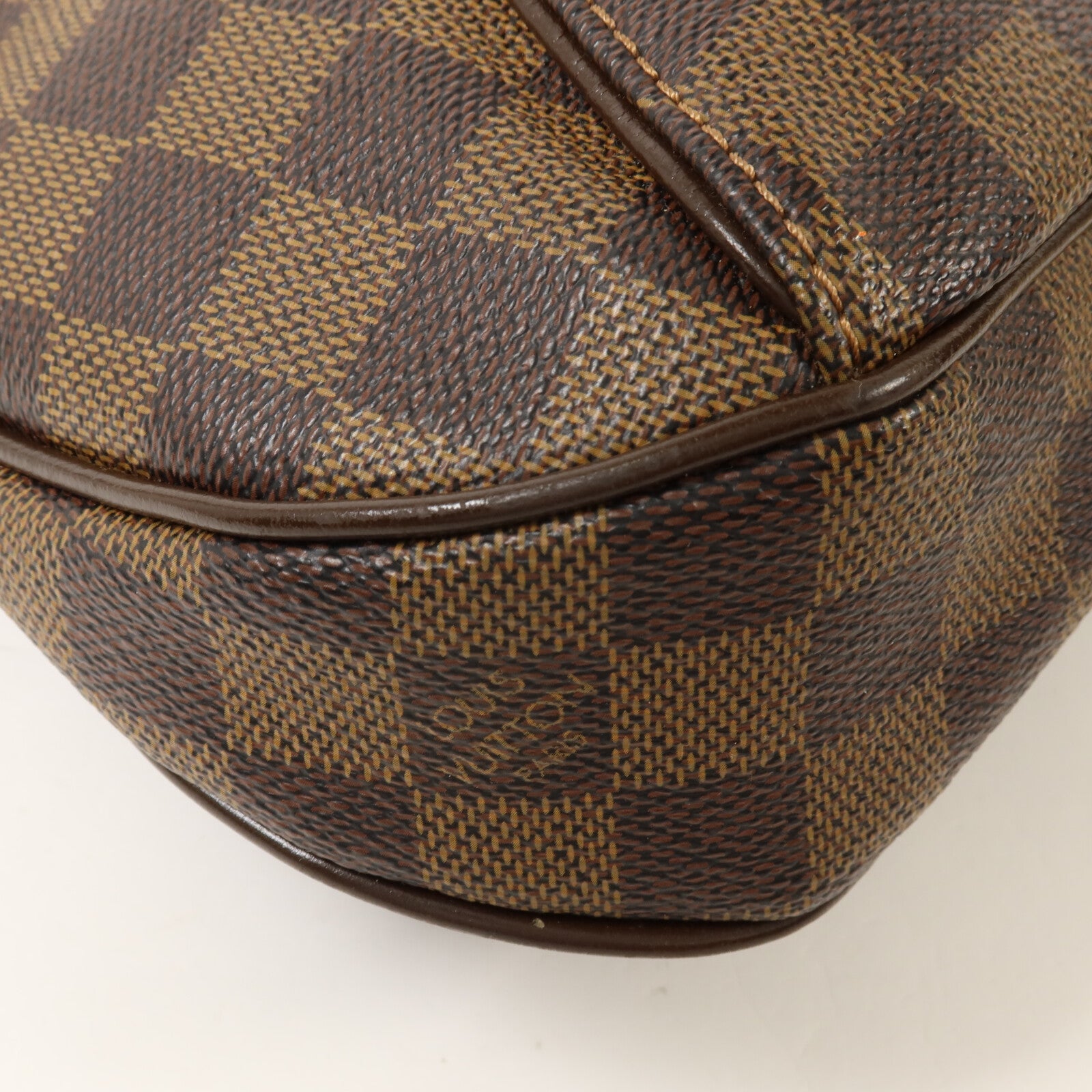LOUIS VUITTON Damier Thames PM肩背袋
