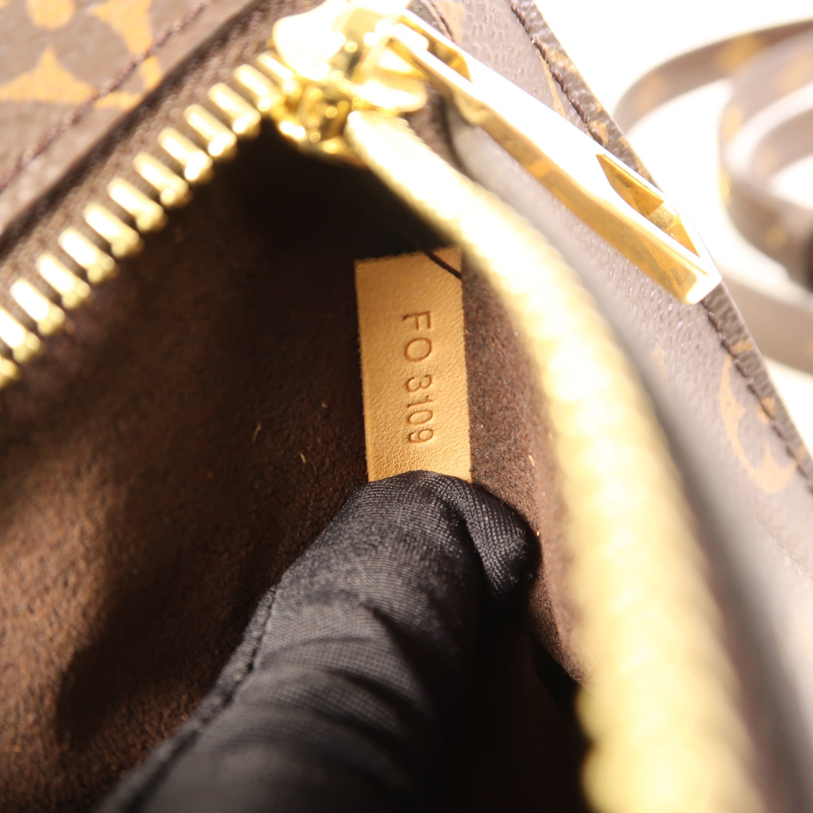 LOUIS VUITTON Monogram Pochette Metis MM金扣手挽肩背兩用袋