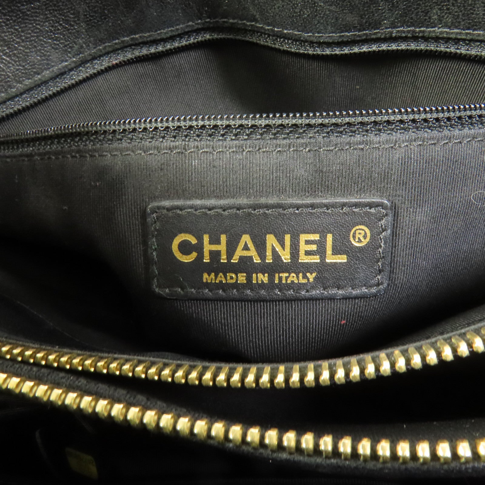CHANEL 牛皮皮革Shoulder Bag金扣肩背袋
