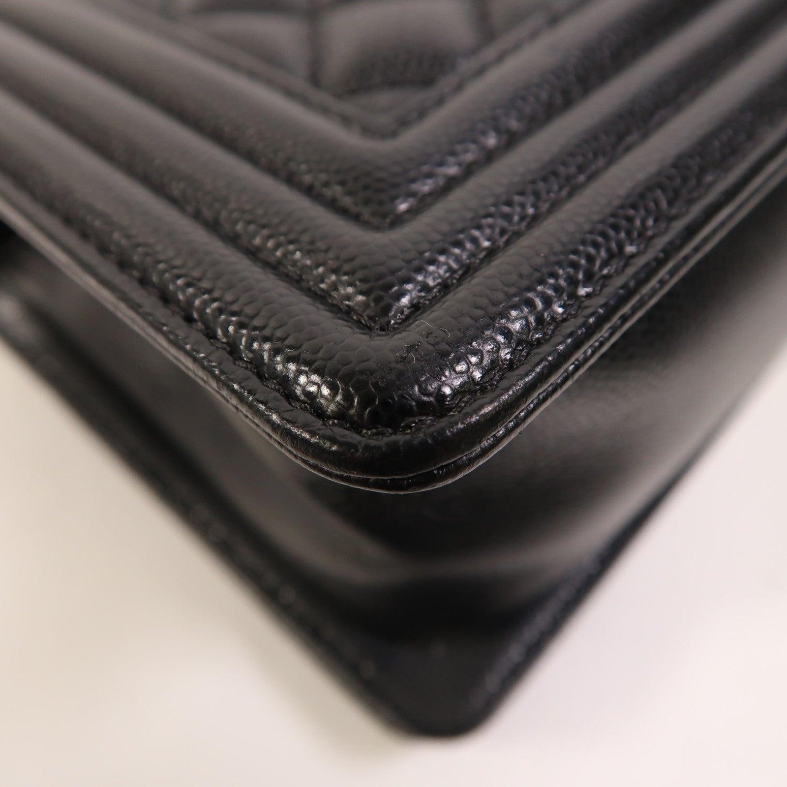 CHANEL 牛皮皮革Boy 25金扣鏈帶肩背袋