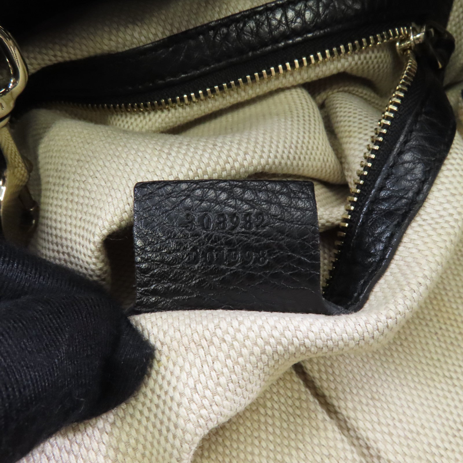 GUCCI 牛皮皮革Chain Shoulder Bag金扣鏈帶肩背袋黑色