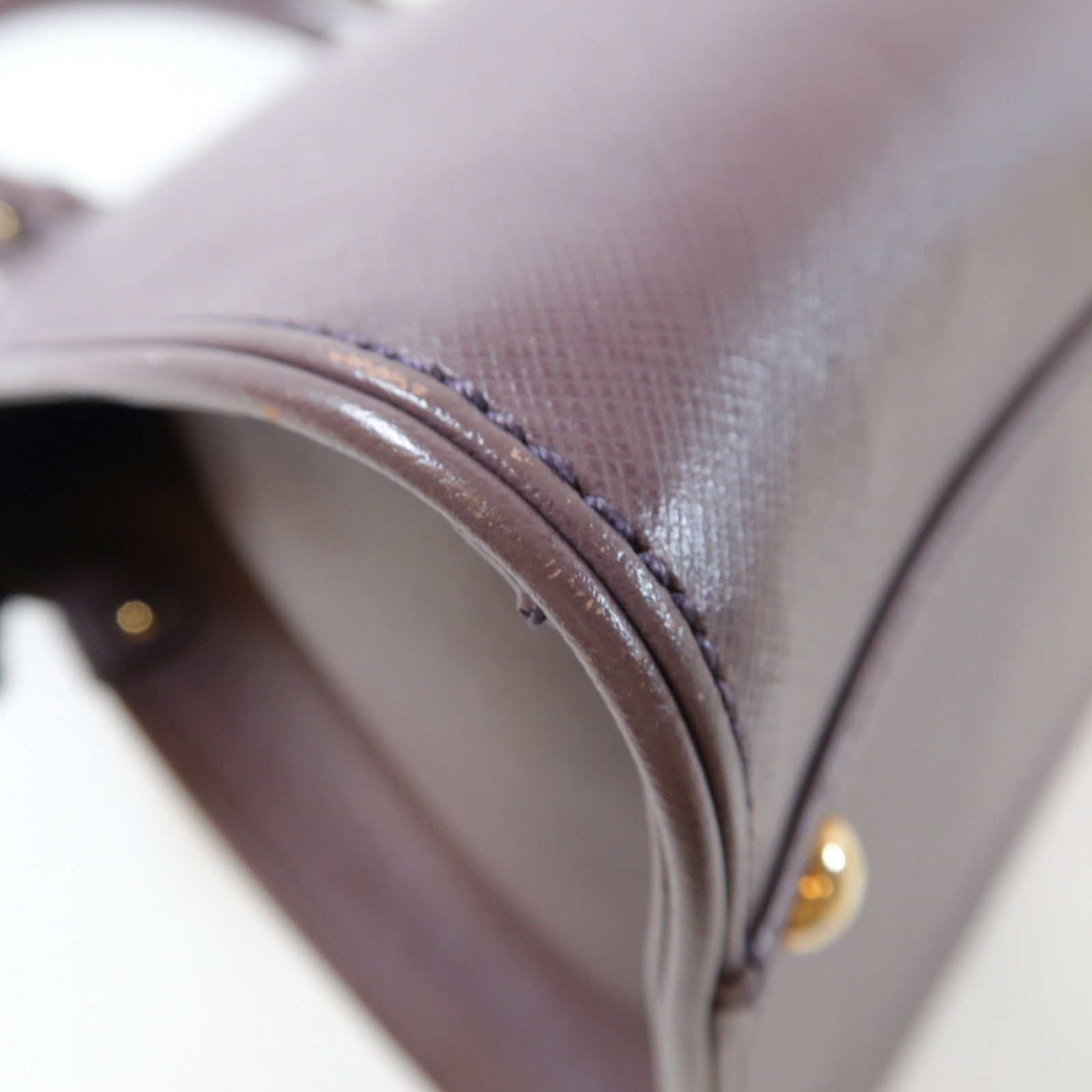 Salvatore Ferragamo 牛皮皮革Hand Bag金扣手挽袋紫色
