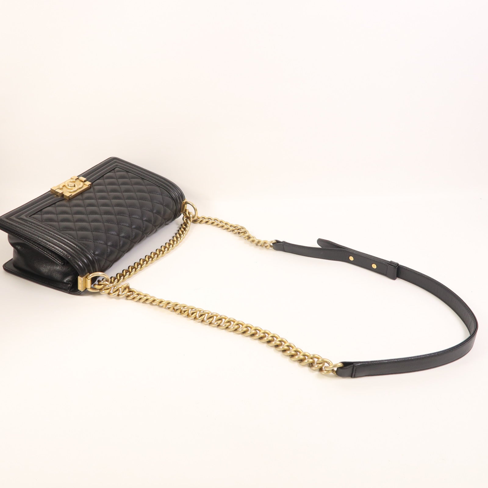 CHANEL 牛皮皮革Boy 25金扣鏈帶肩背袋