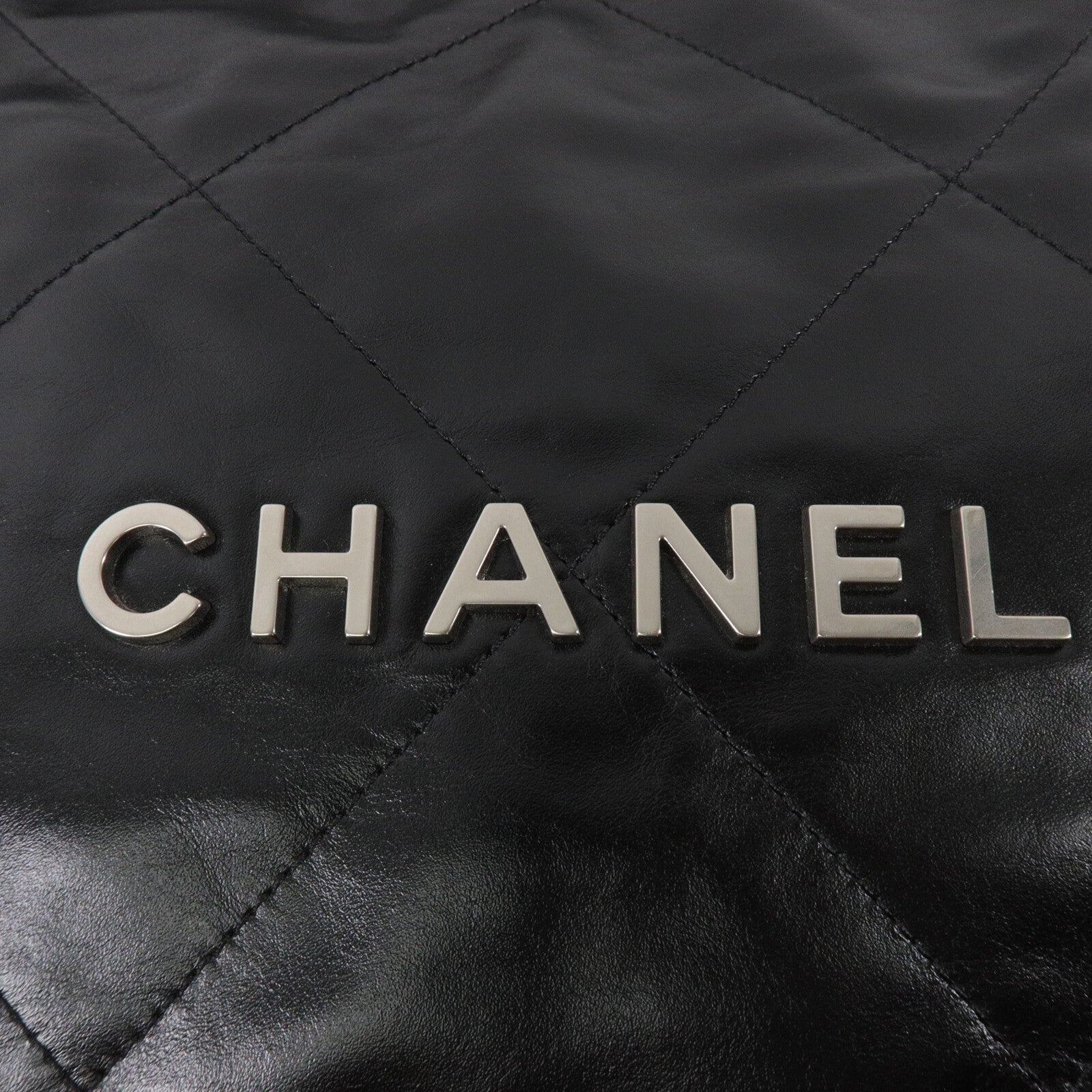 CHANEL 牛皮皮革Chanel 22 Small鏈帶肩背袋
