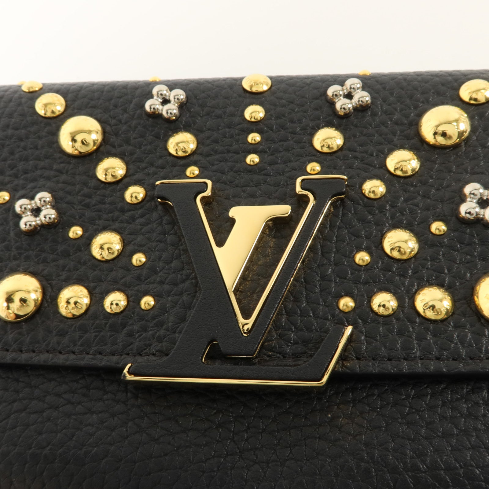 LOUIS VUITTON Taurillon Studded Soi Capucines Wallet長錢包